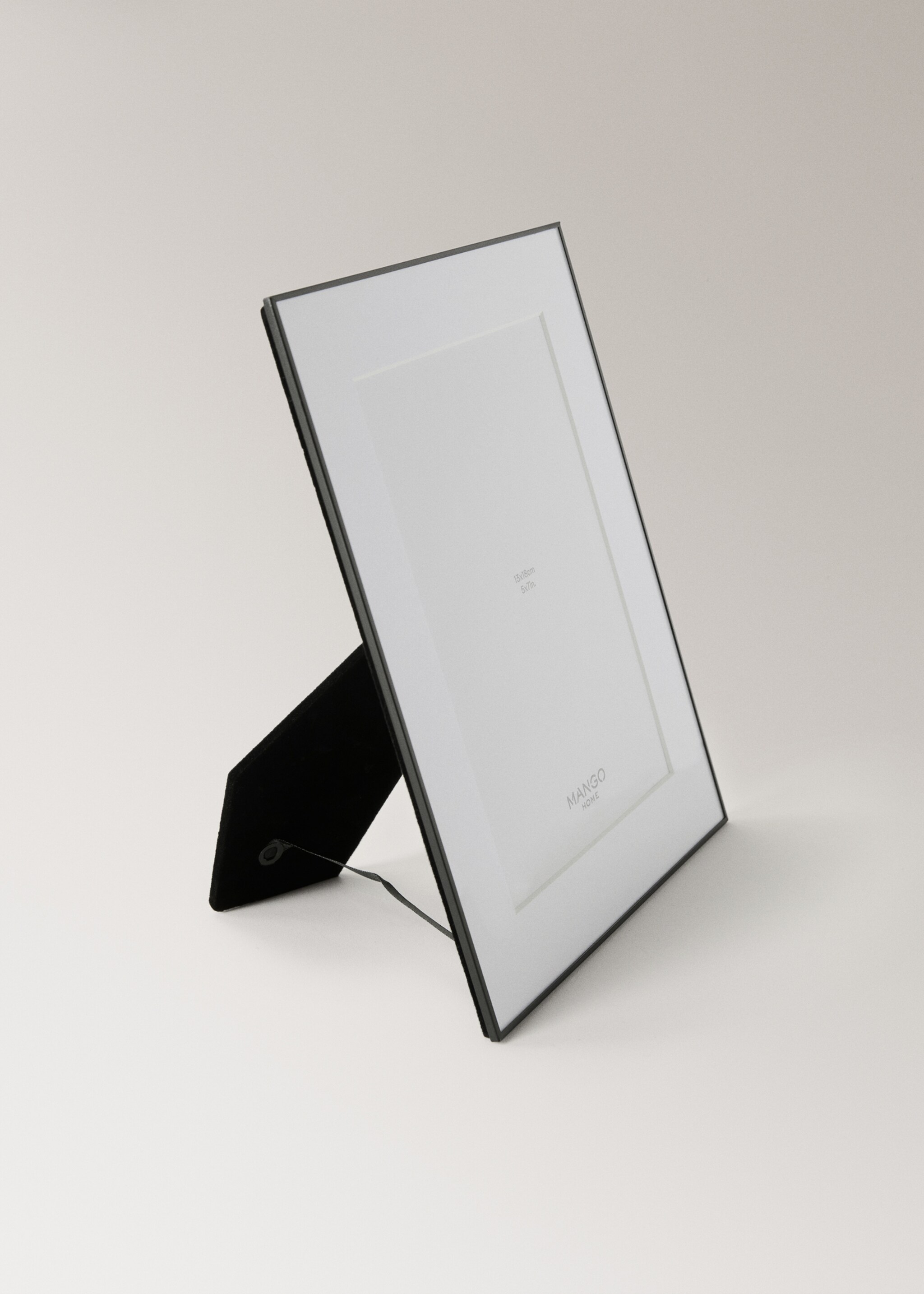 Medium frame with metal profile - Details of the article 1
