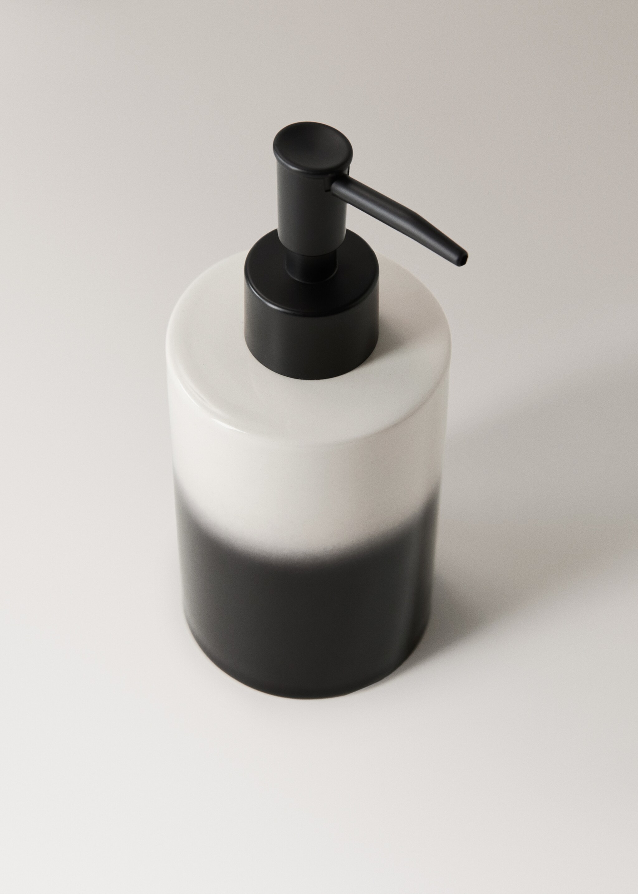 Soap dispenser bruma - Details of the article 1