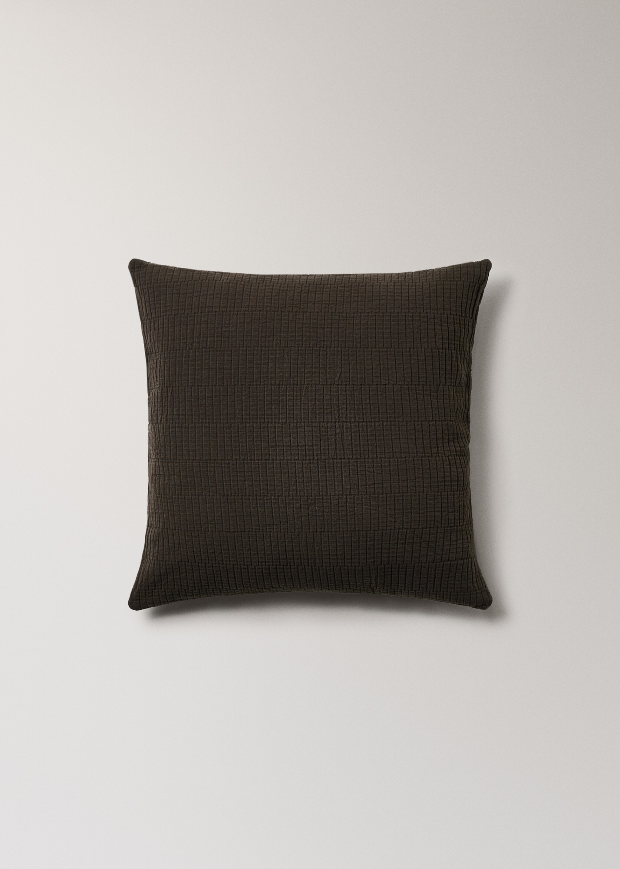 Garment-dyed cushion cover with hem 50x50 cm - Article without model, Brown. Ref: 17081533-00.