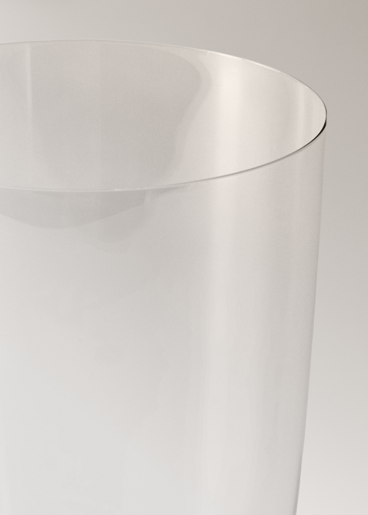 Crystalline vase - Details of the article 1