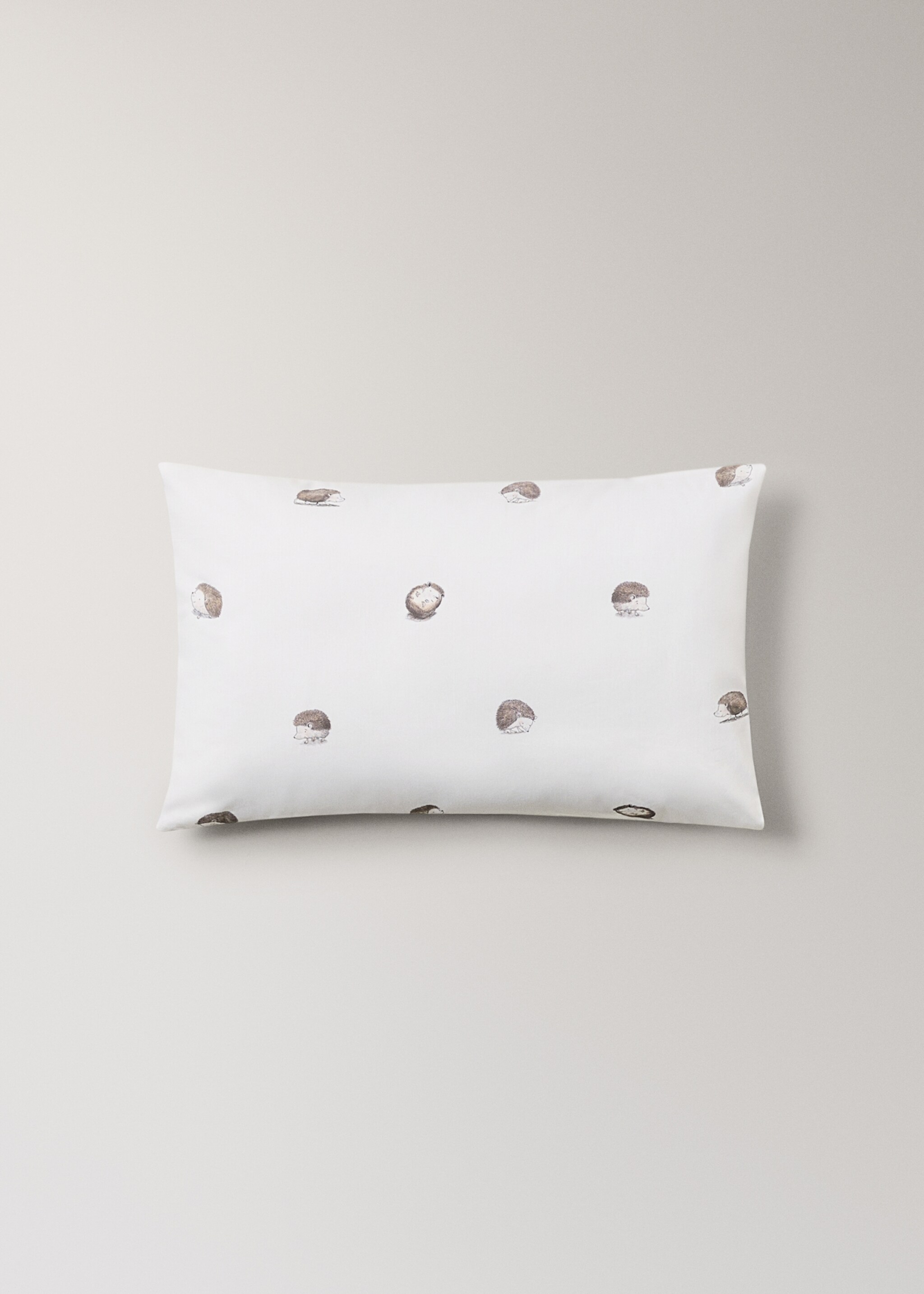 Cotton children's pillowcase with hedgehog print 30x50 cm - Article without model, White. Ref: 17081548-00.