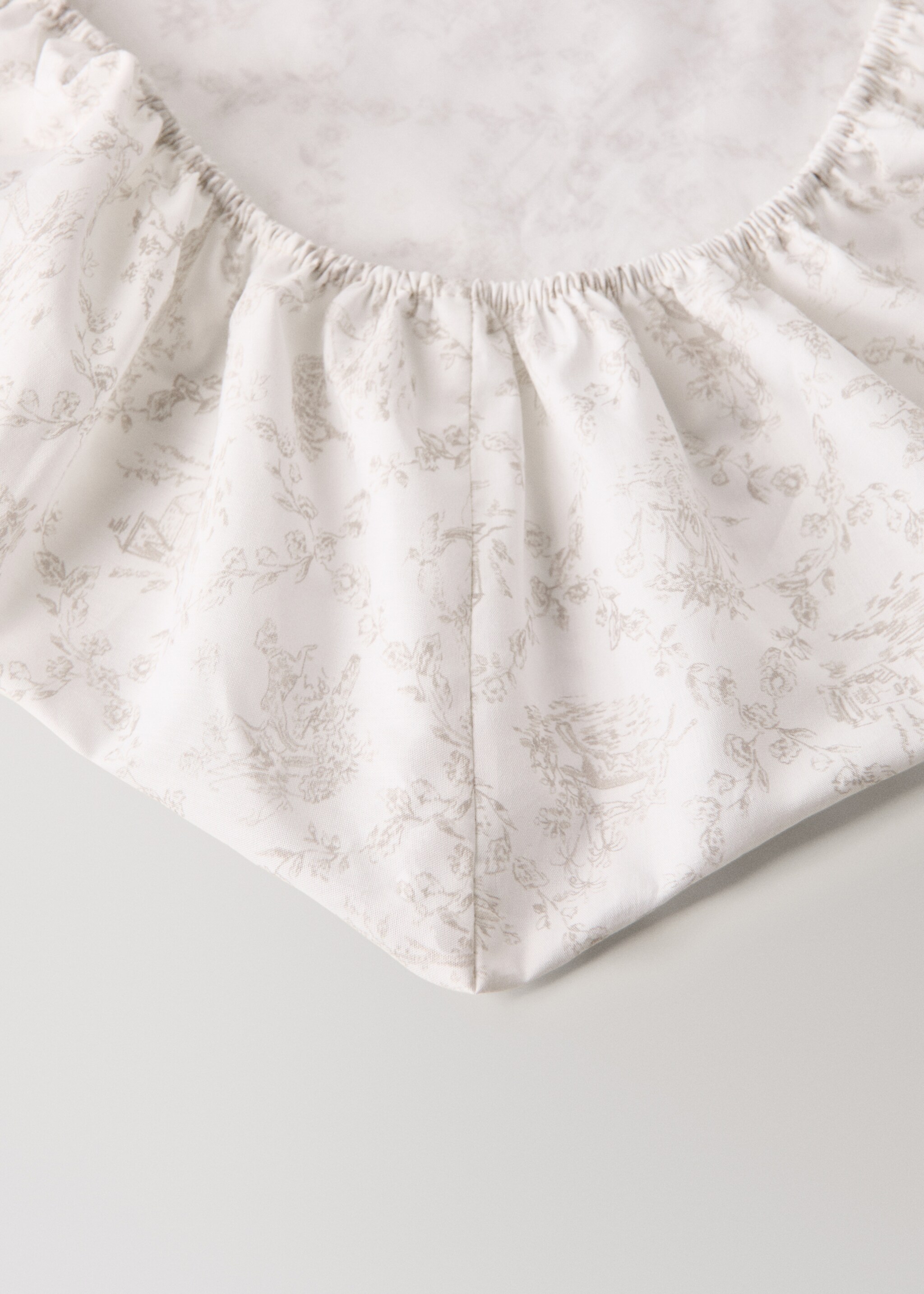 Toile-de-Jouy-Spannbettlaken für Kinderbett aus Baumwollperkal - Detail des Artikels 1, Mittelbraun. Ref: 17081549-00.