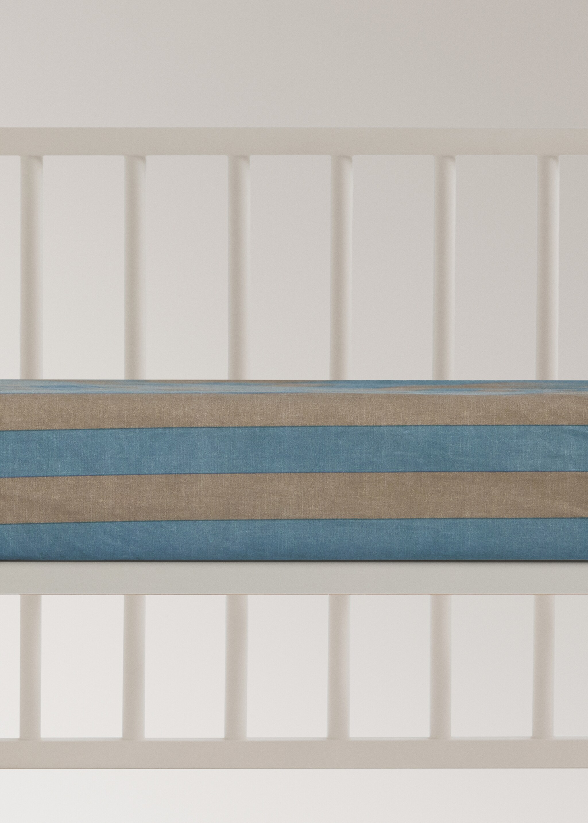 Kodak gestreiftes Spannbettlaken für Babybett - Artikel ohne Model, Blau. Ref: 17081550-00.