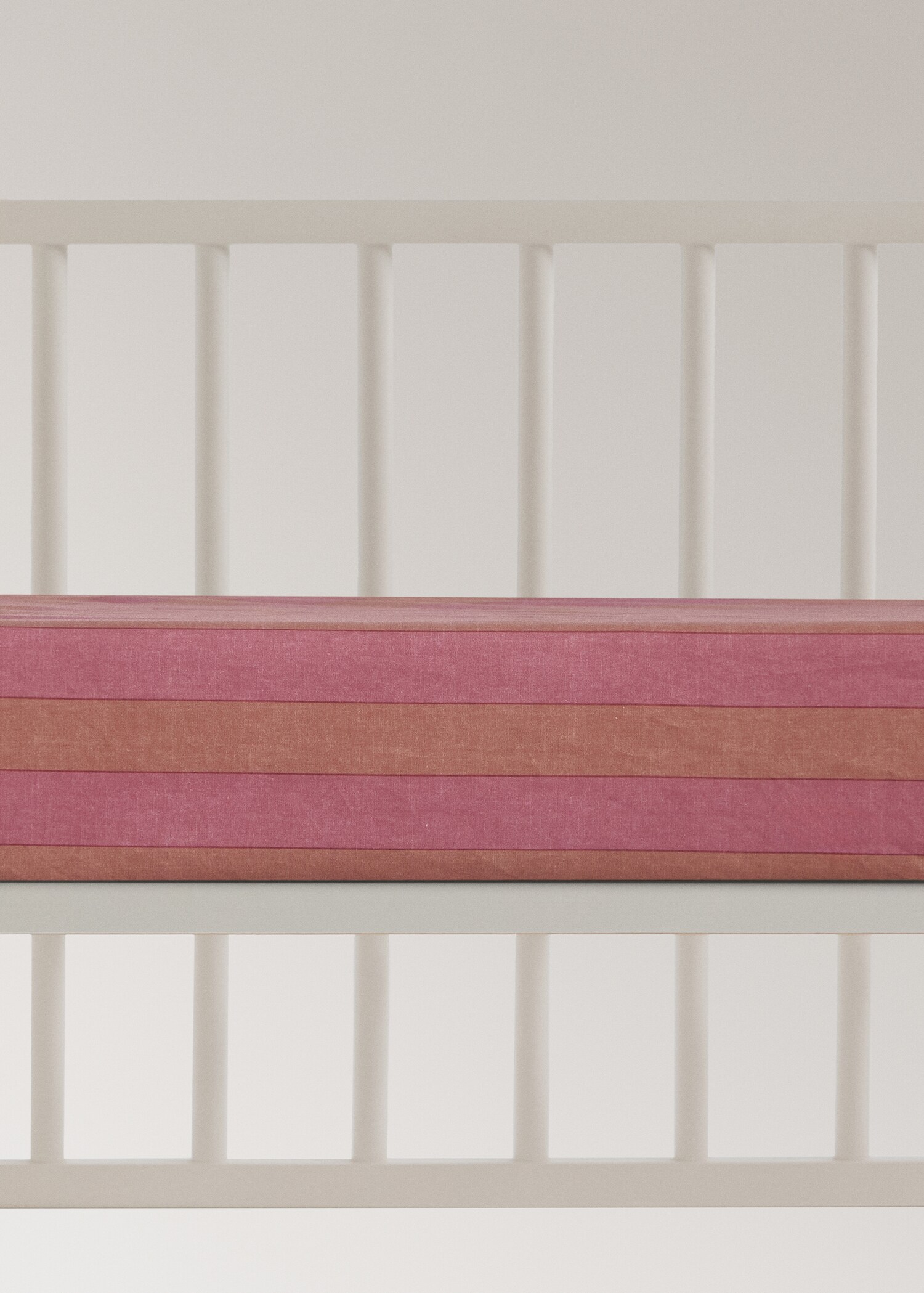 Kodak gestreiftes Spannbettlaken für Babybett - Artikel ohne Model