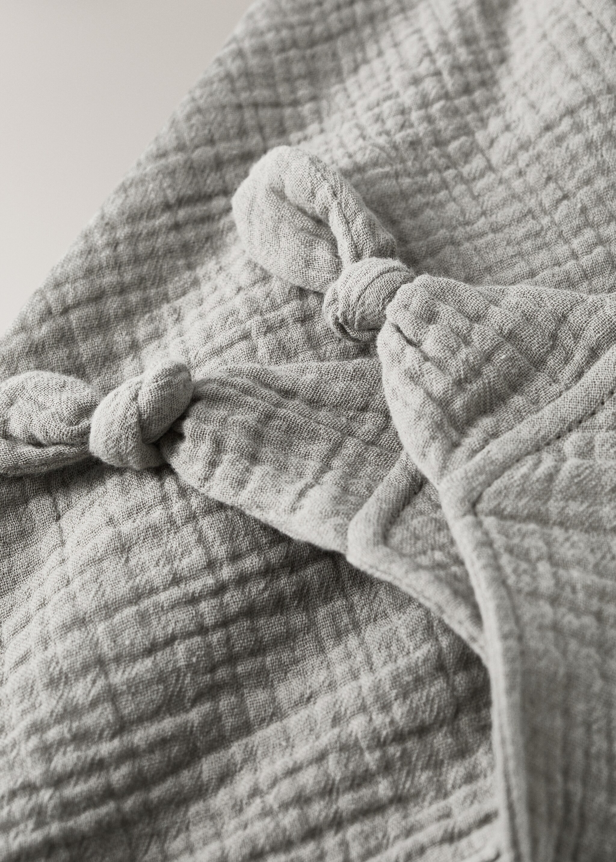 Baby comforter with star design - Details of the article 2, Medium Brown. Ref: 17081570-00.