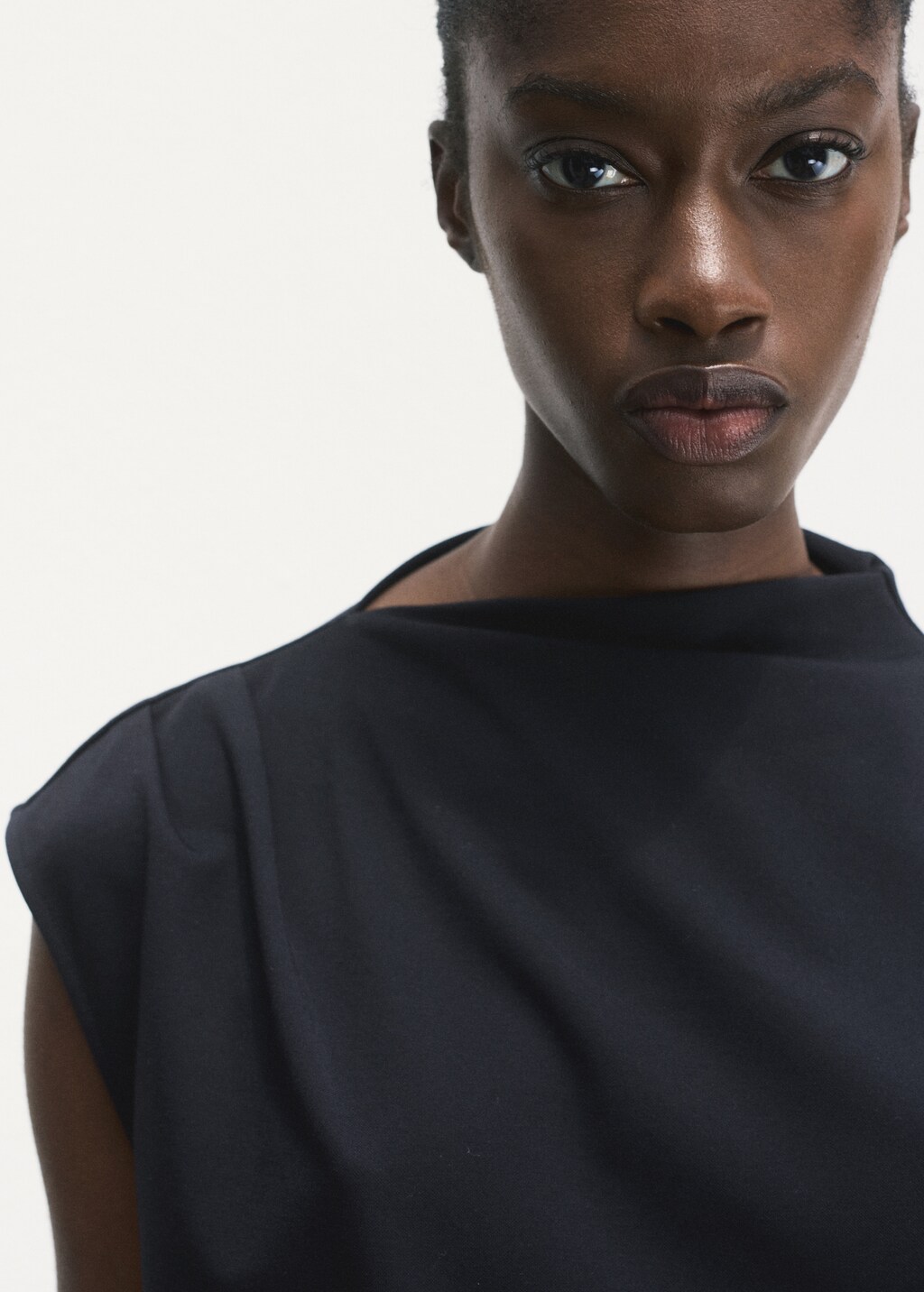 T-shirt with gathered asymmetrical neck - image 4