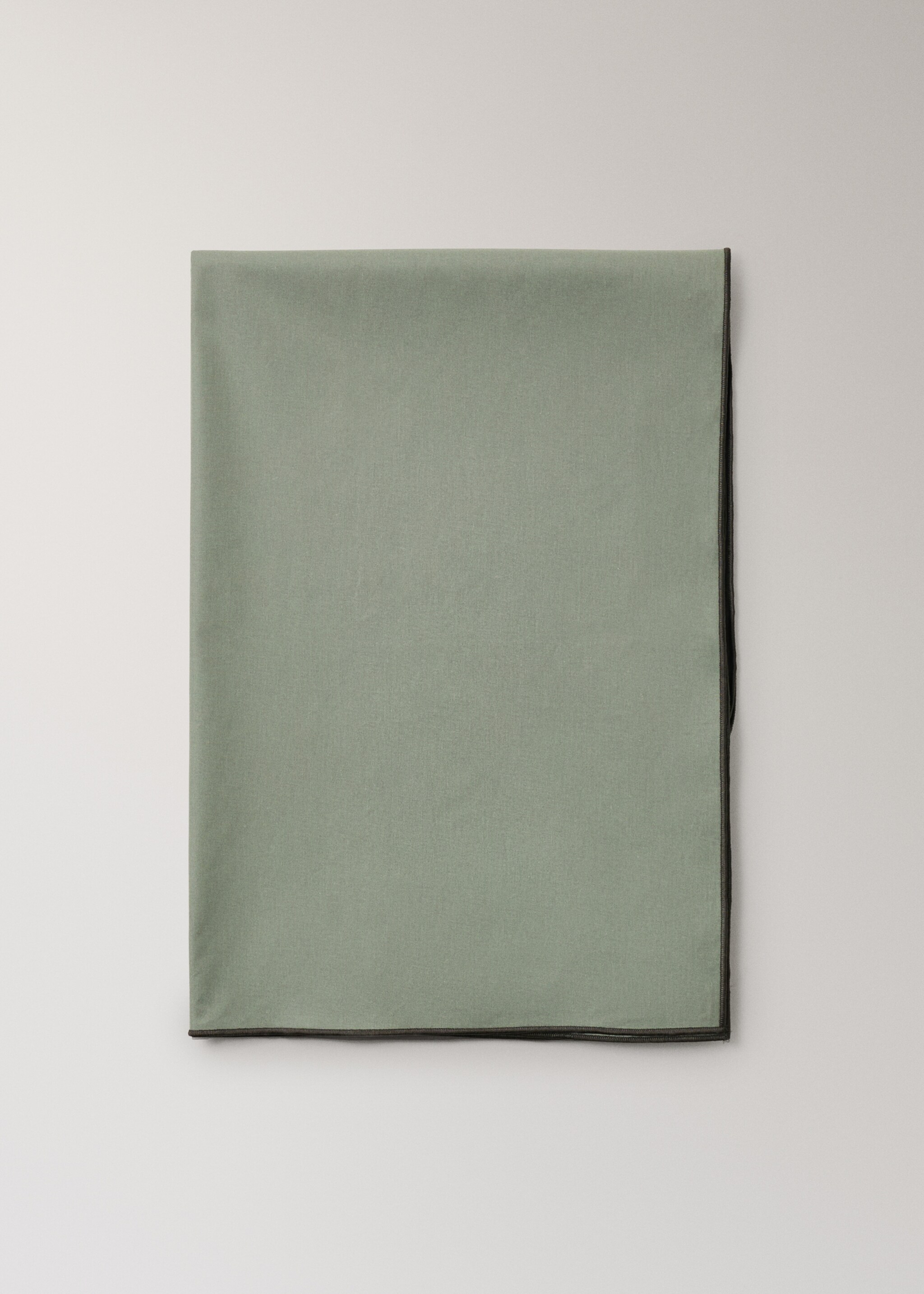 Resin-coated cotton tablecloth with overlock for 2 to 4 diners - Article without model, Medium Green. Ref: 17081584-00.