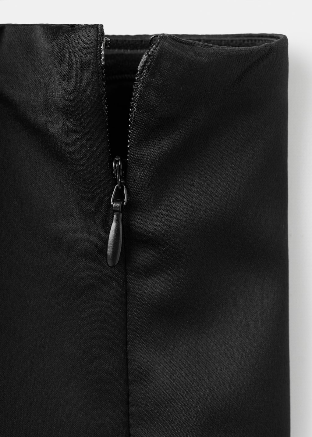 Midi-dress with waist tie