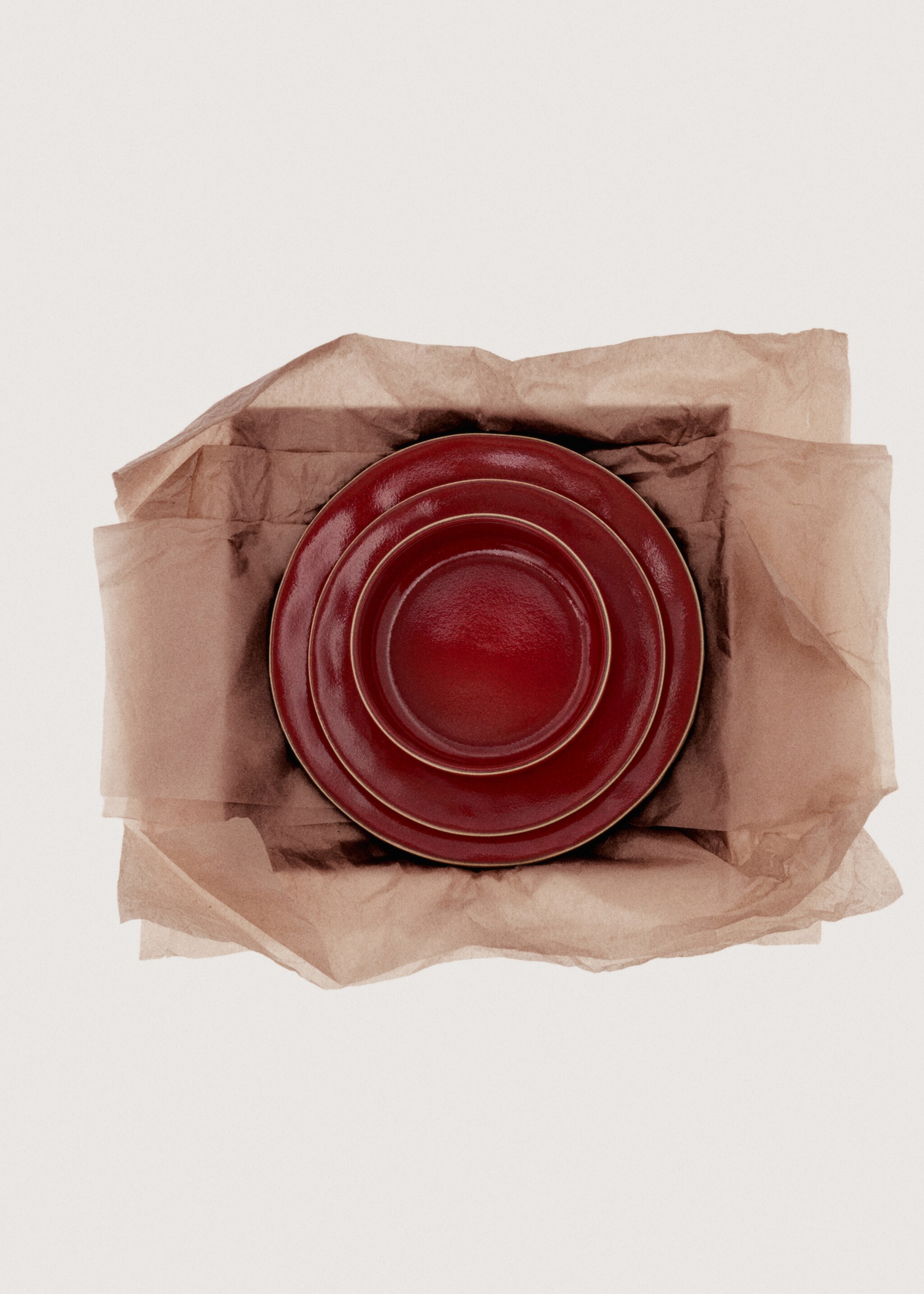 Dinerbord in organische stijl - Detail van het artikel 7, Rood. Ref: 17082033-00.