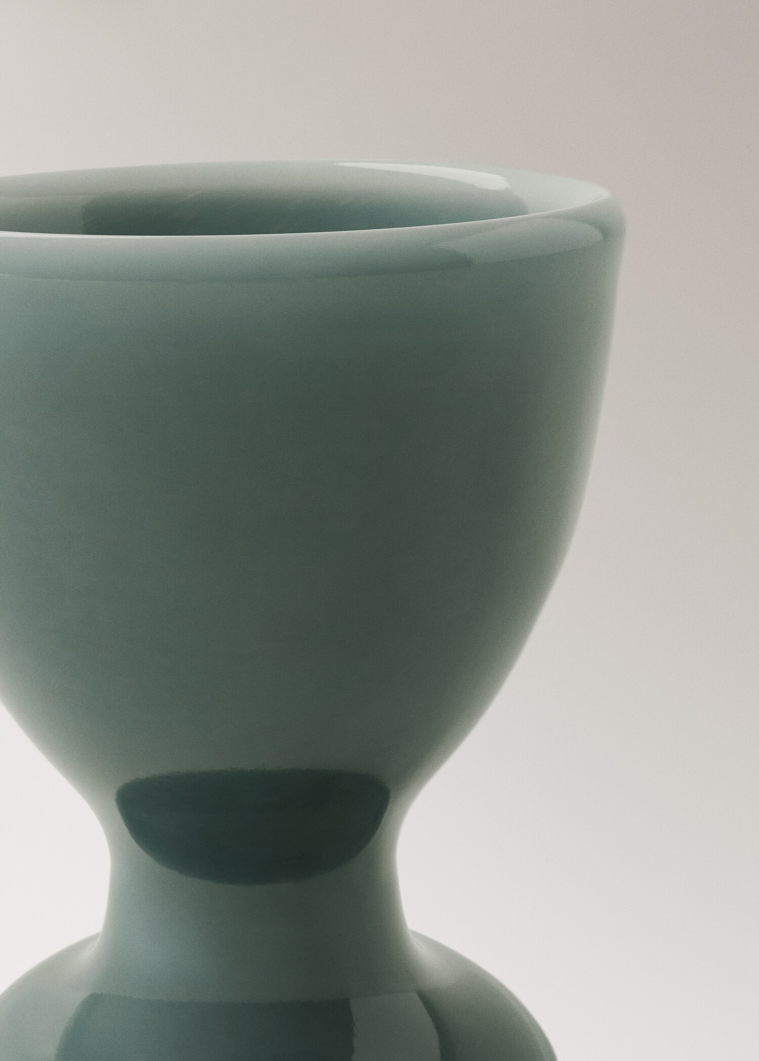 Stoneware egg cup - Details of the article 4