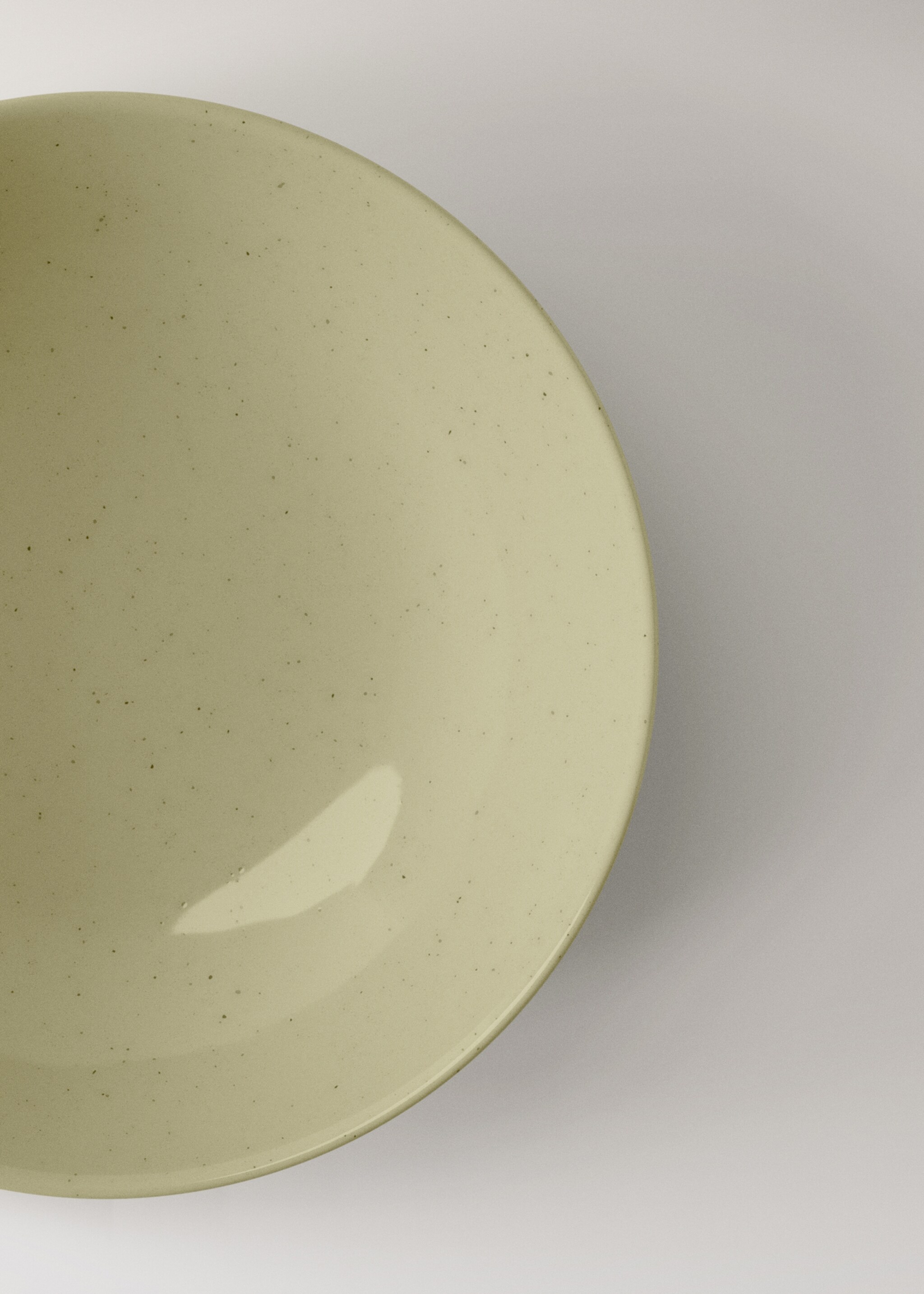 Deep stoneware plate with spots - Details of the article 2, Green. Ref: 17082035-00.