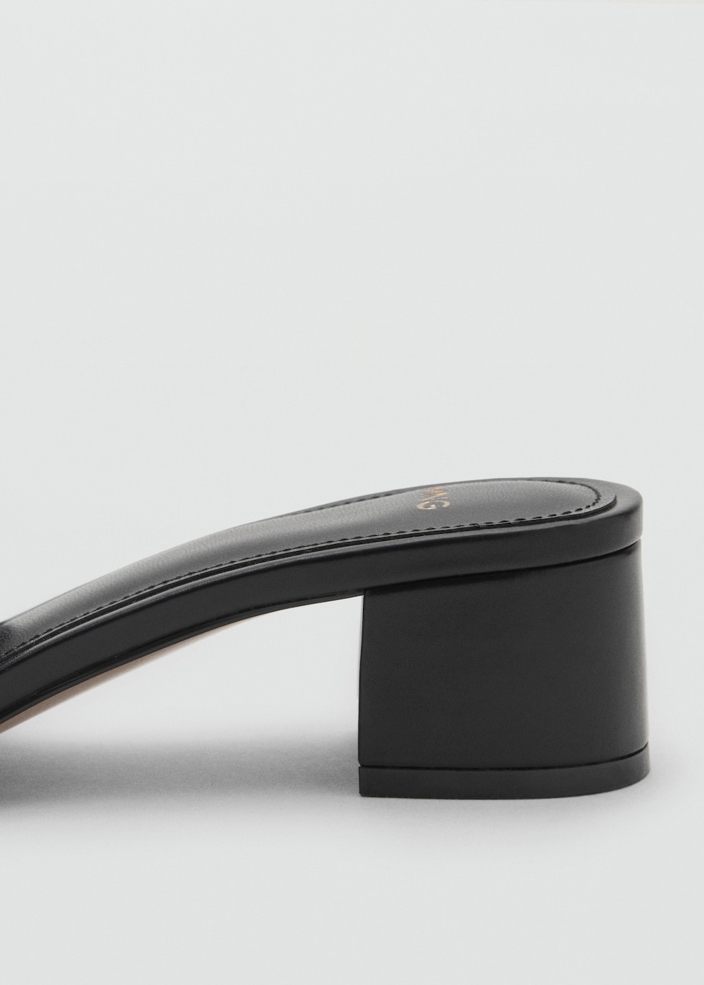 Block-heel sandals with strap