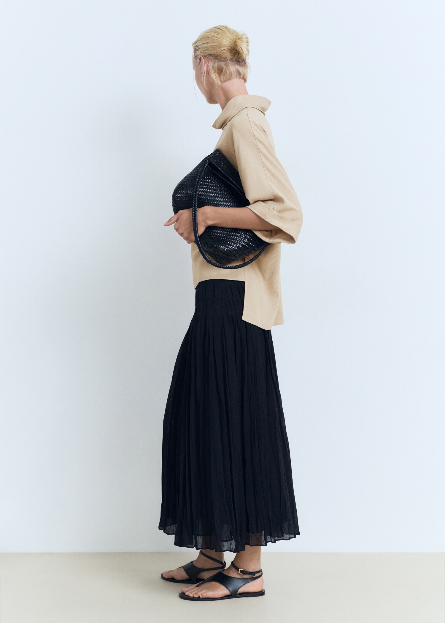 Oversized flowing blouse - Details of the article 2