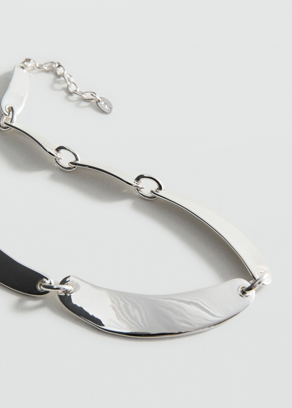 Metal plate necklace