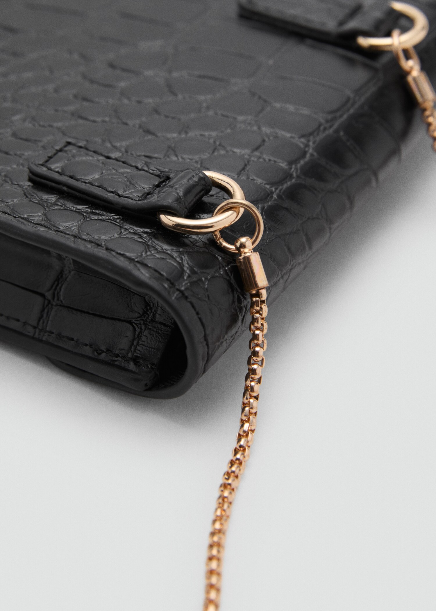 Crocodile mobile case - Details of the article 3