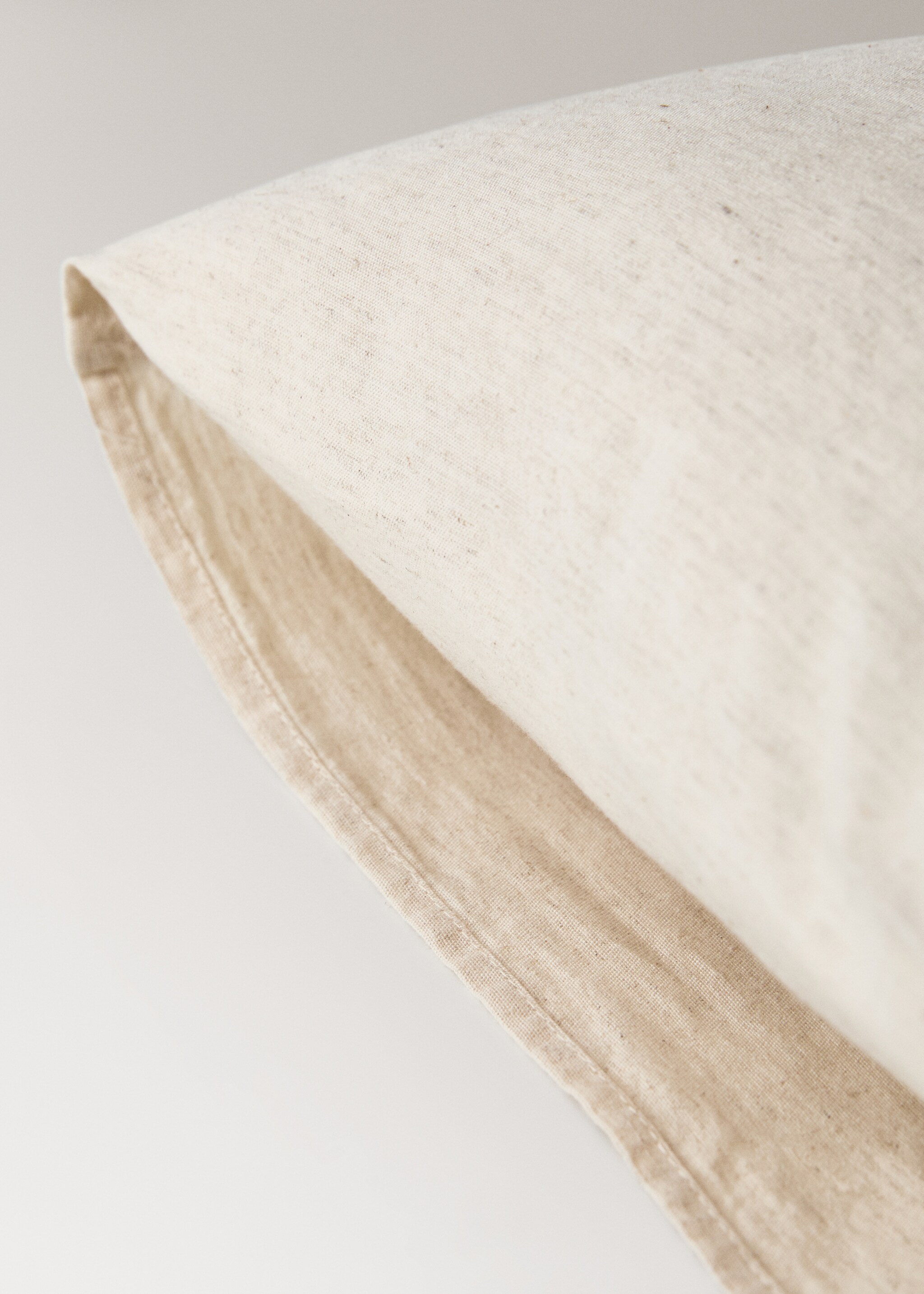 Children's cotton-linen cushion cover with embroidered hedgehogs - Details of the article 1, Beige. Ref: 17082548-00.