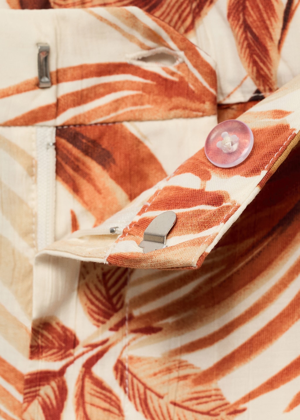 Straight-leg pants with palm tree print