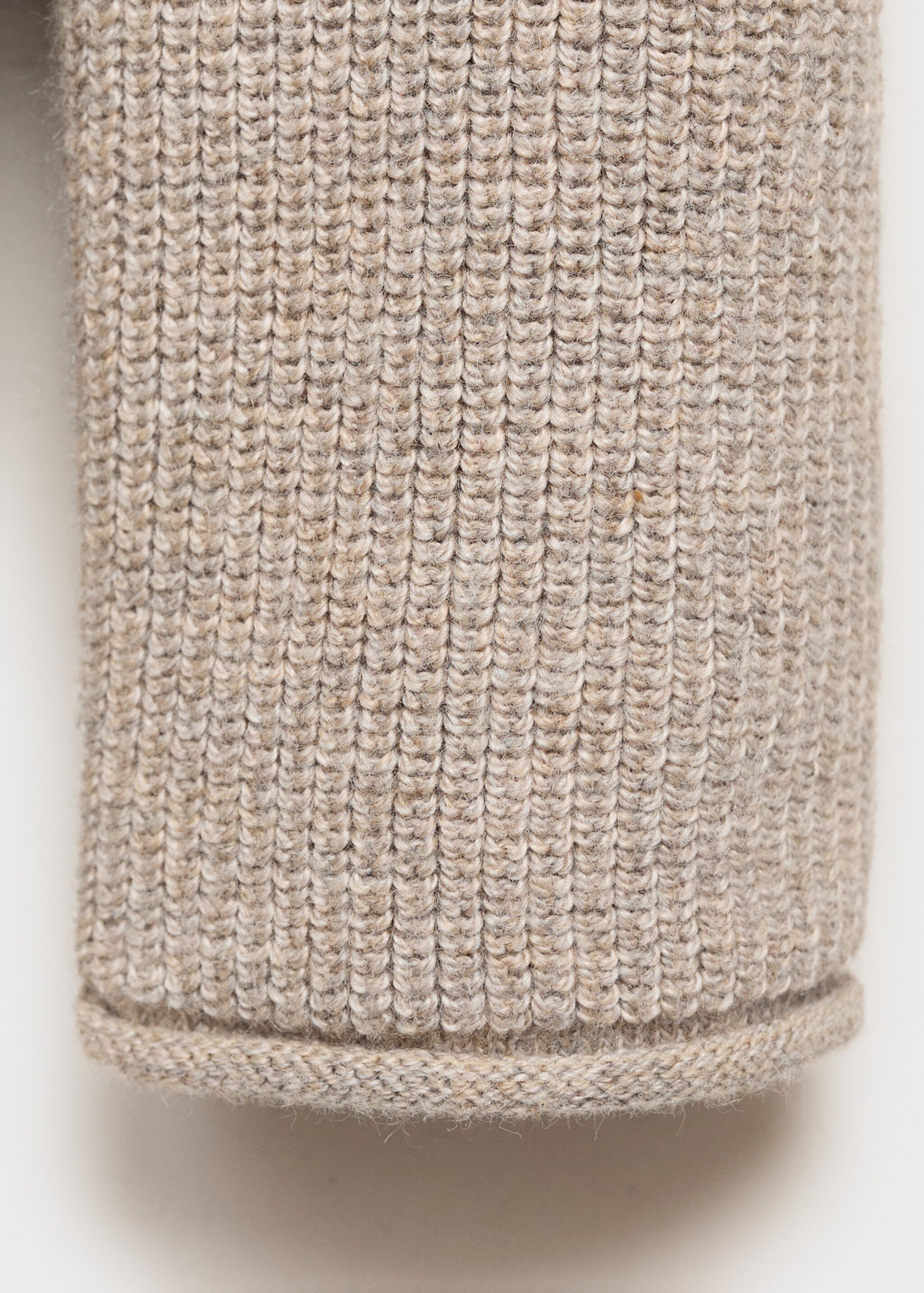 Cardigan chesterc - Details of the article 0, Beige. Ref: 17082913-00.