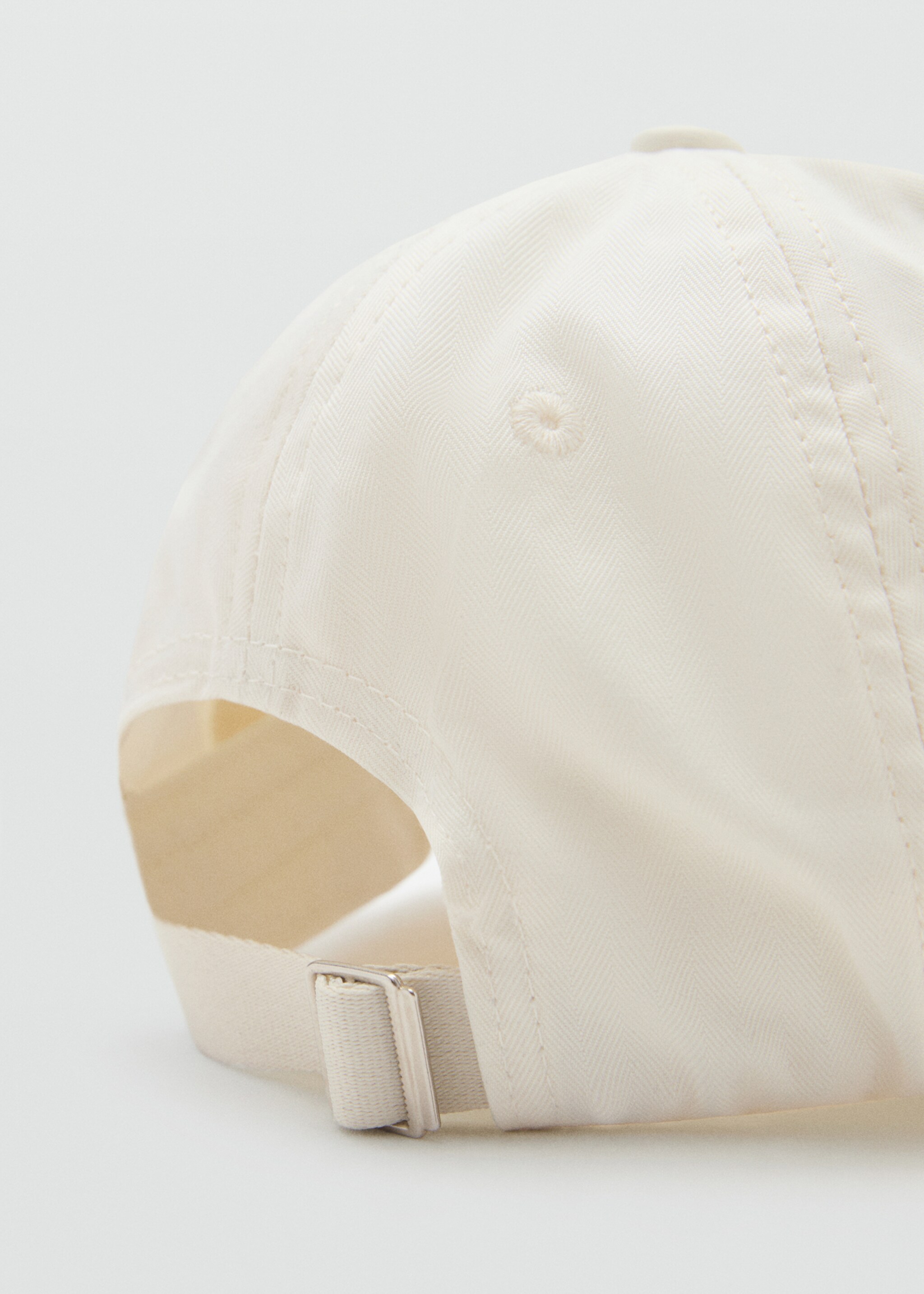 Cap basic - Details of the article 1, White. Ref: 17082924-00.