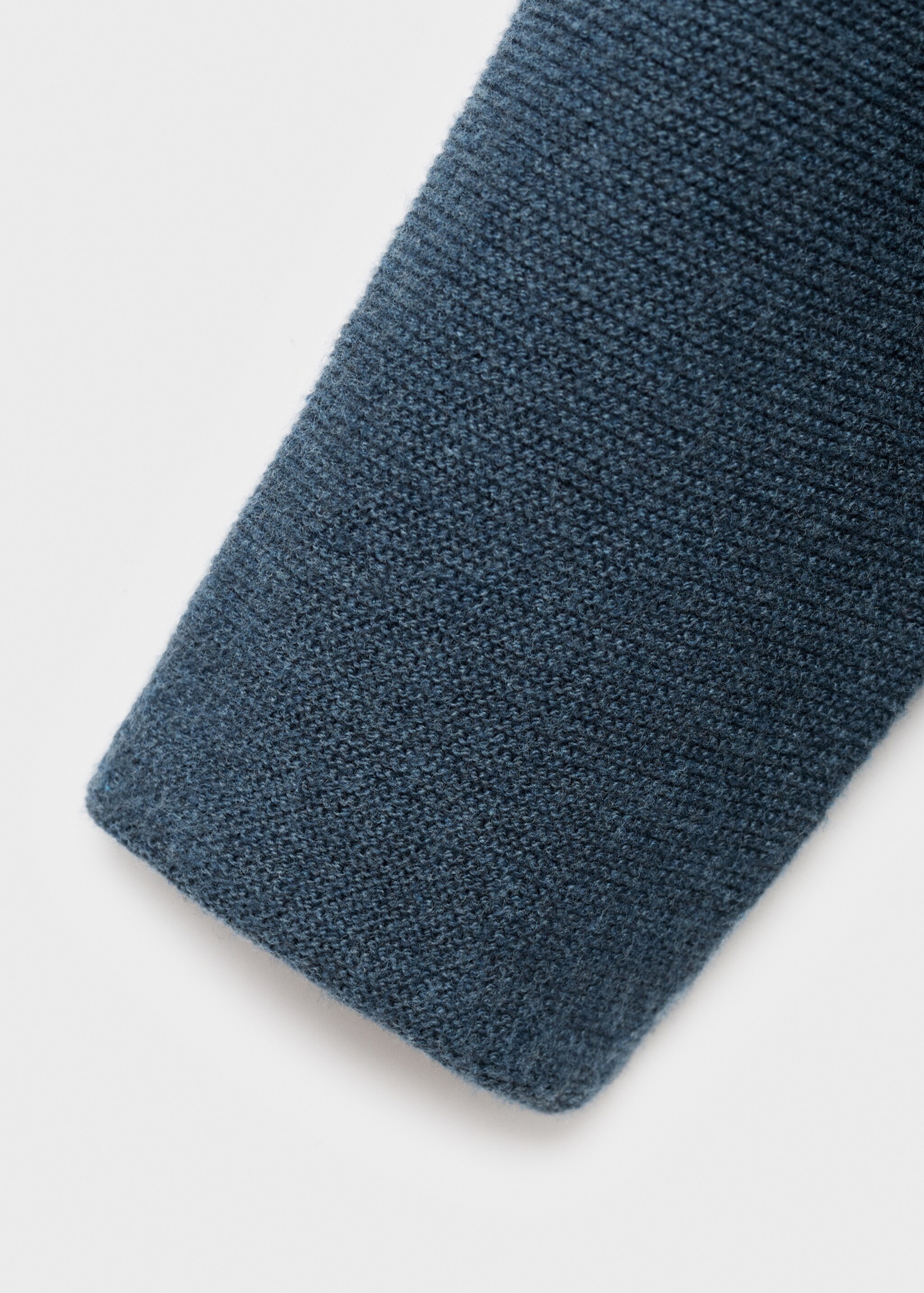 Cardigan caceres - Details of the article 8, Petrol Blue. Ref: 17083302-00.