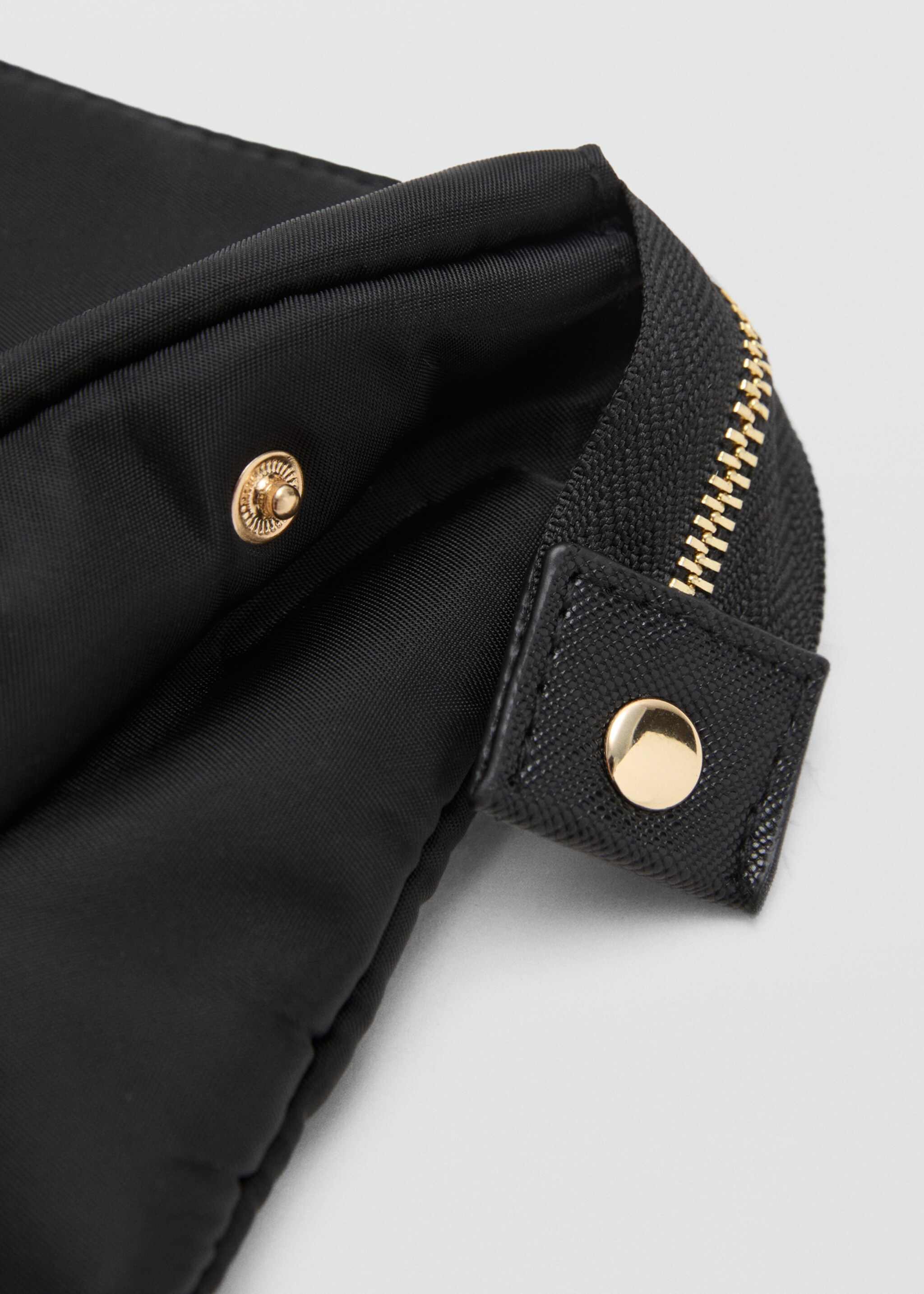 Nylon purse with zip - Details of the article 1