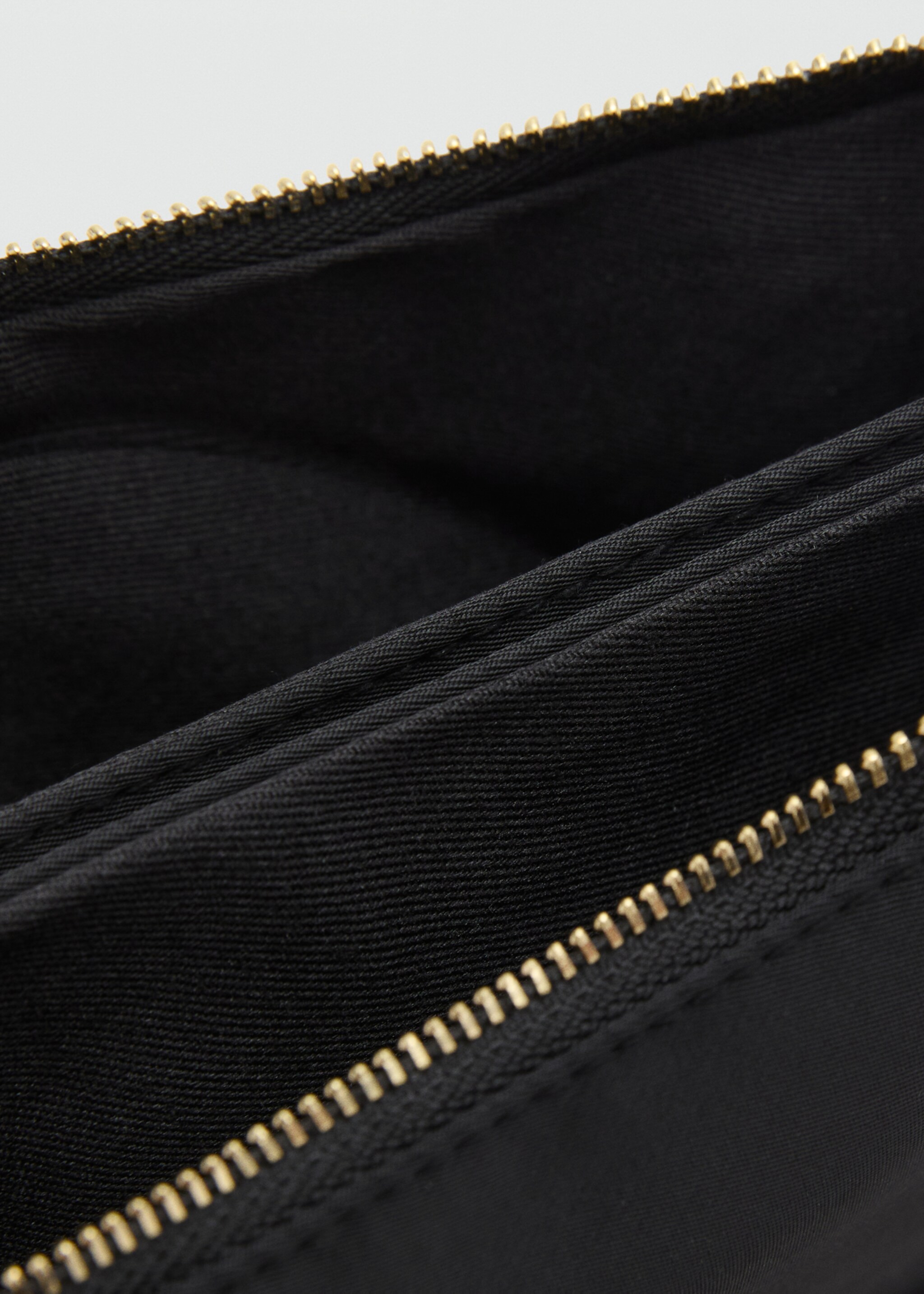 Nylon purse with zip - Details of the article 2