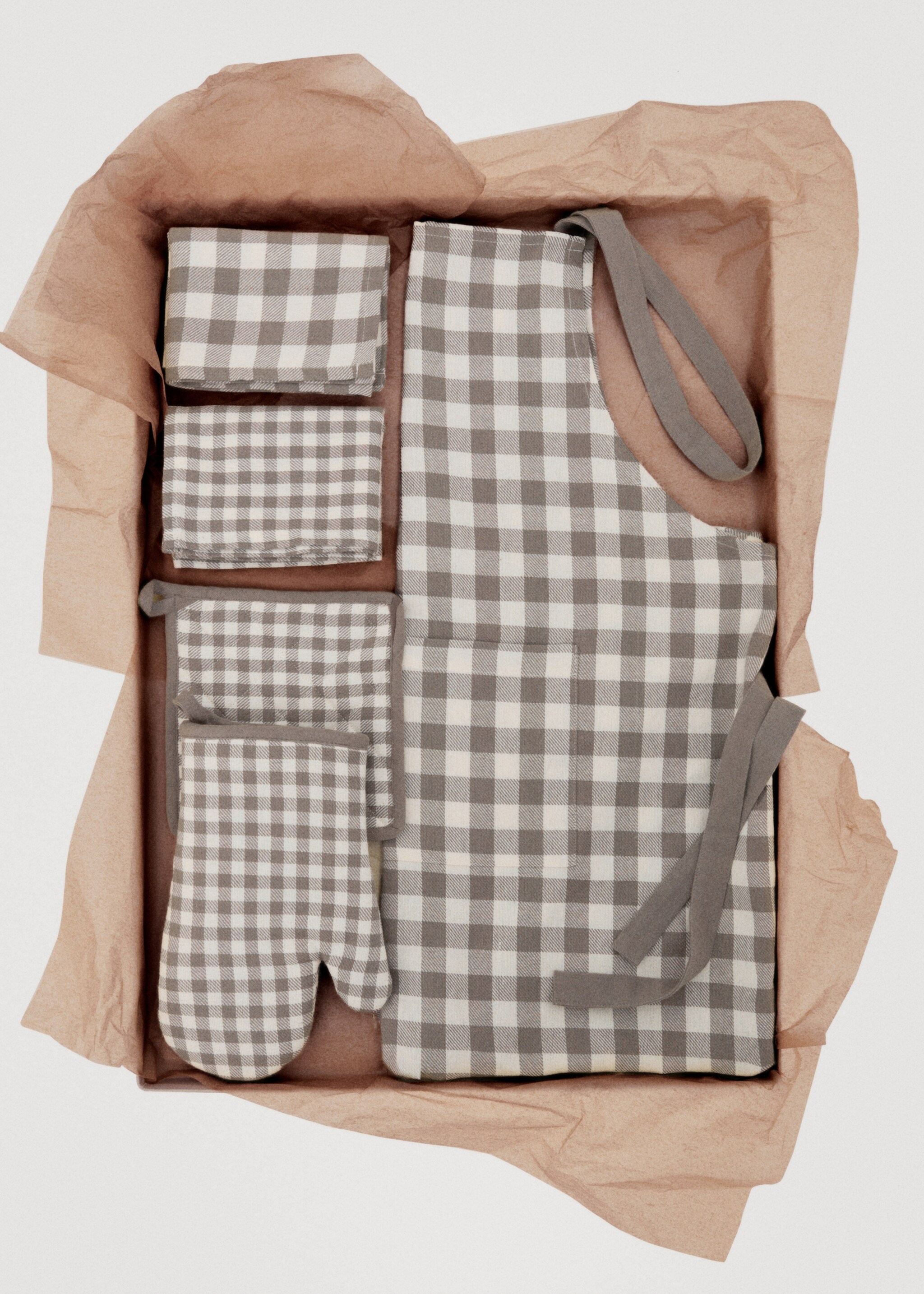 Gingham check cotton apron - Details of the article 7, Light/Pastel Brown. Ref: 17083328-00.
