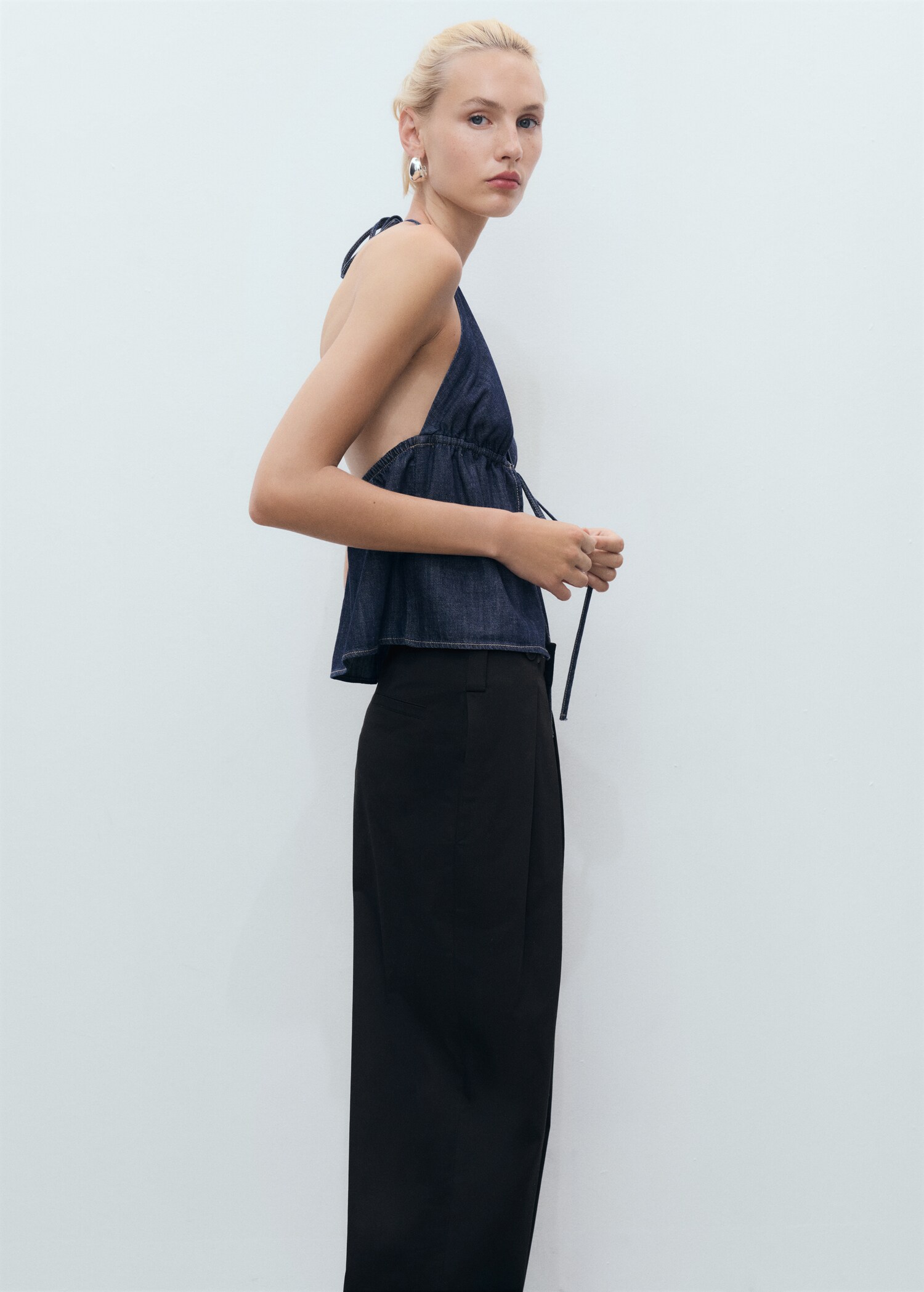 Buttons cotton trousers - Details of the article 1