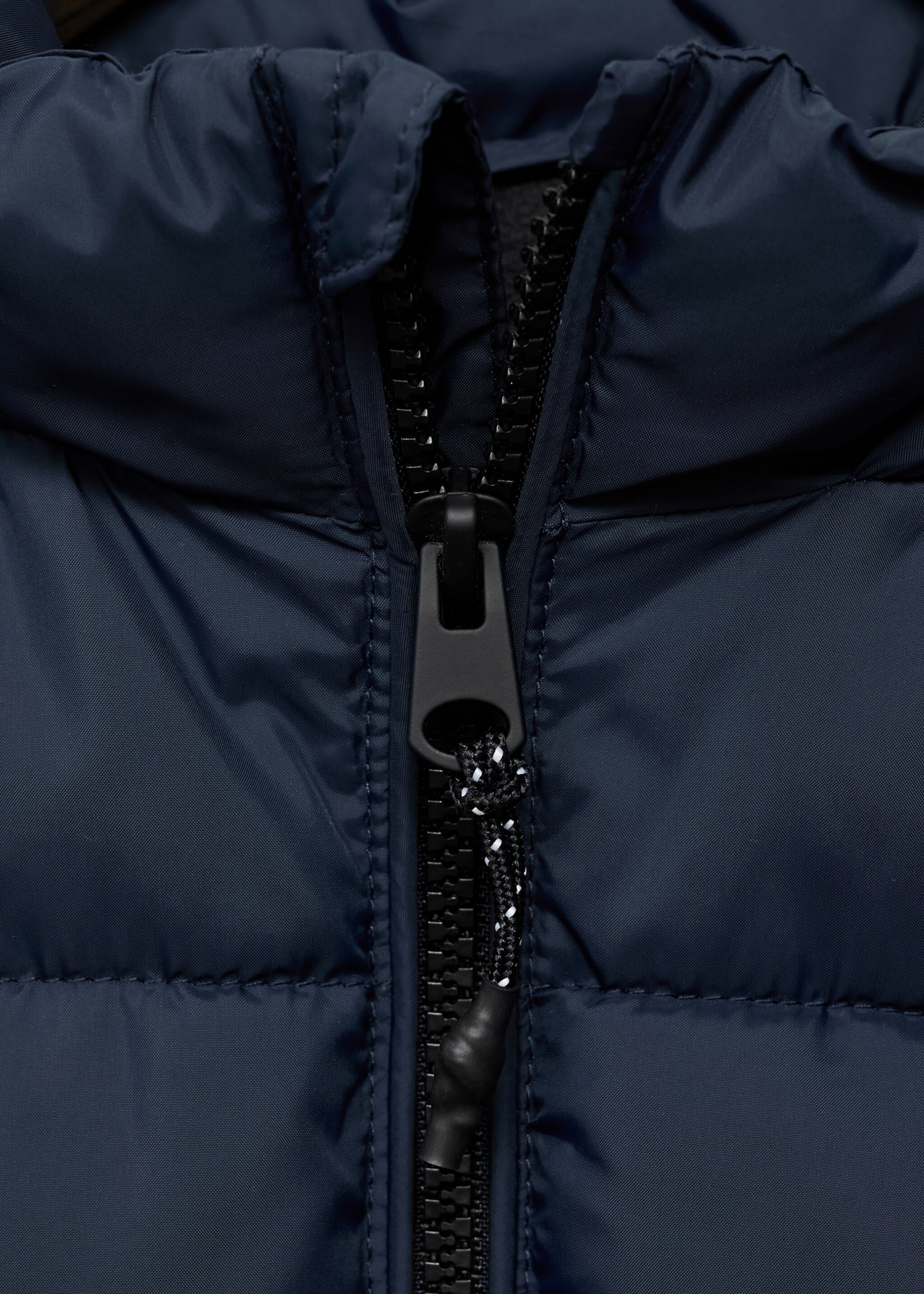 Hooded liner quilted coat - Details of the article 8