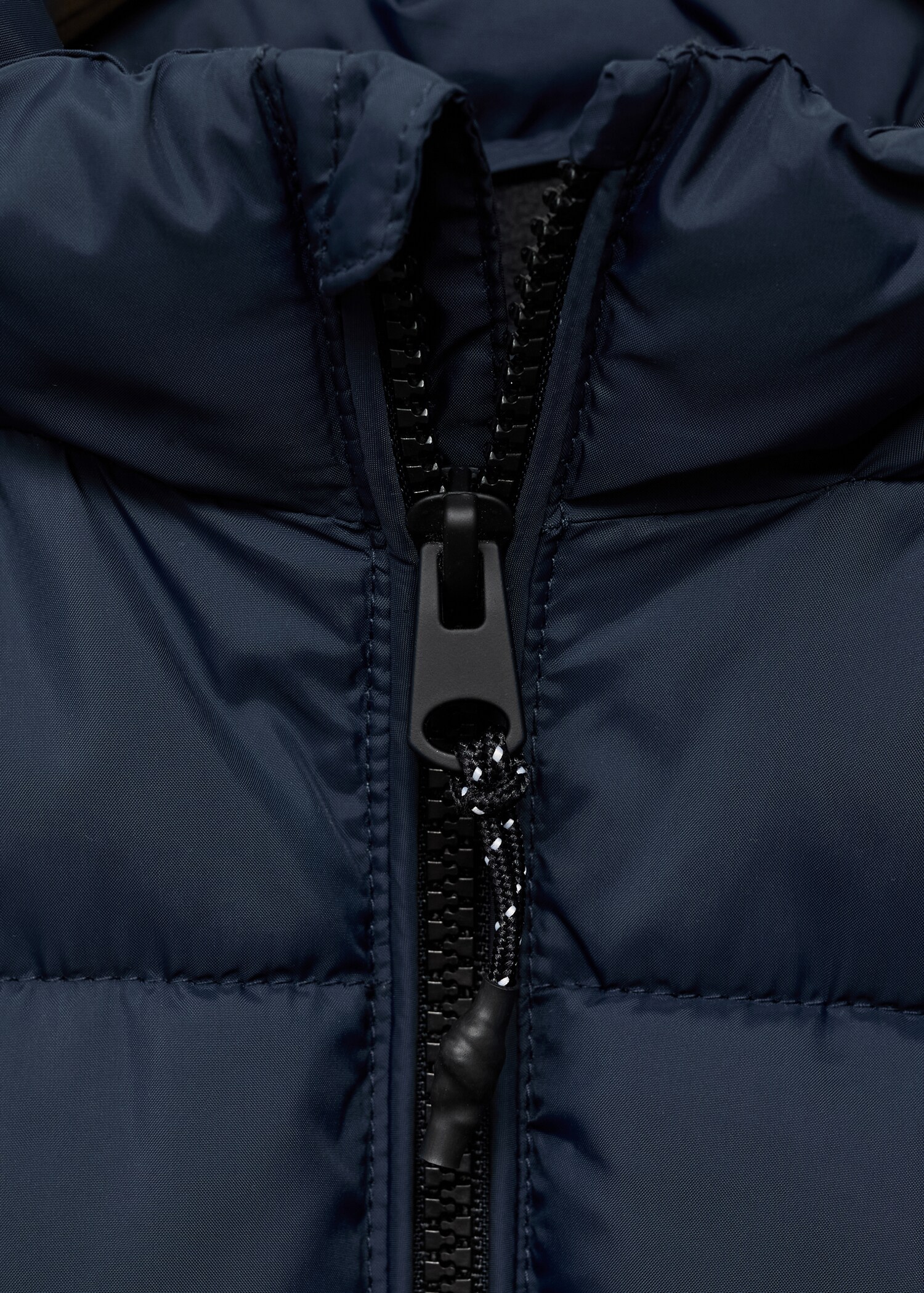 Hooded liner quilted coat - Details of the article 8