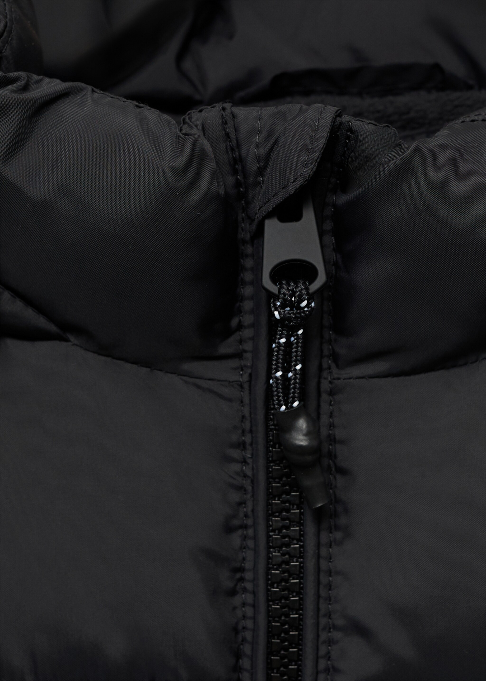 Hooded liner quilted coat - Details of the article 8