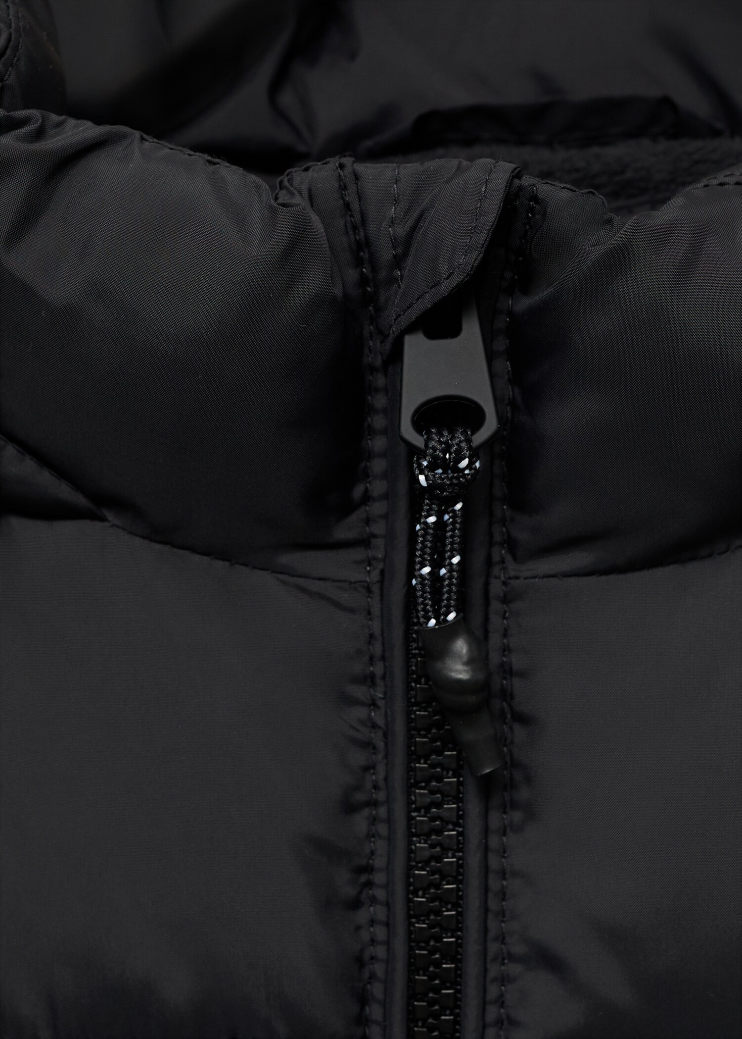 Hooded liner quilted coat - Details of the article 8