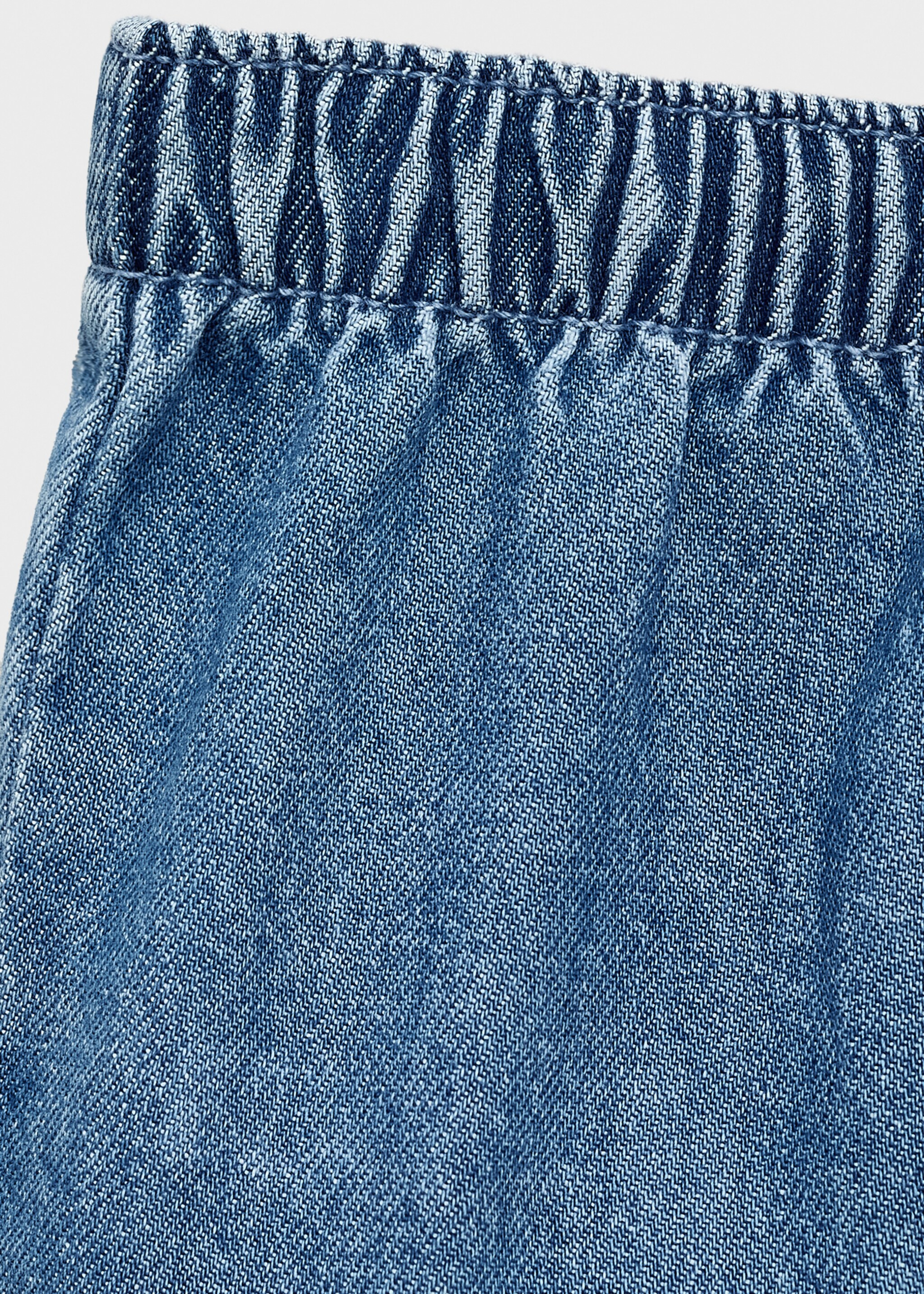 Buttons straight jeans - Details of the article 0, Medium Blue. Ref: 17083793-00.