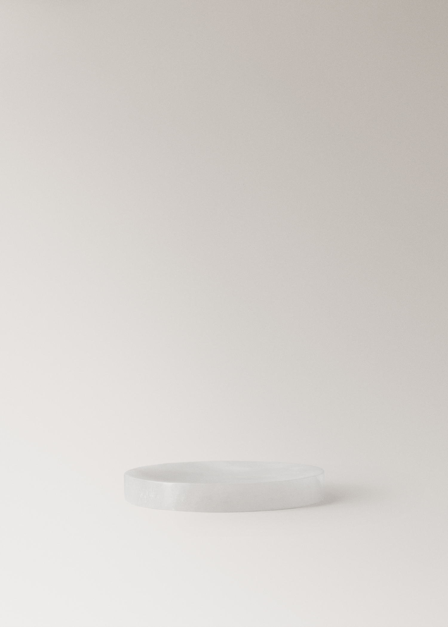 Small alabaster valet tray - Article without model