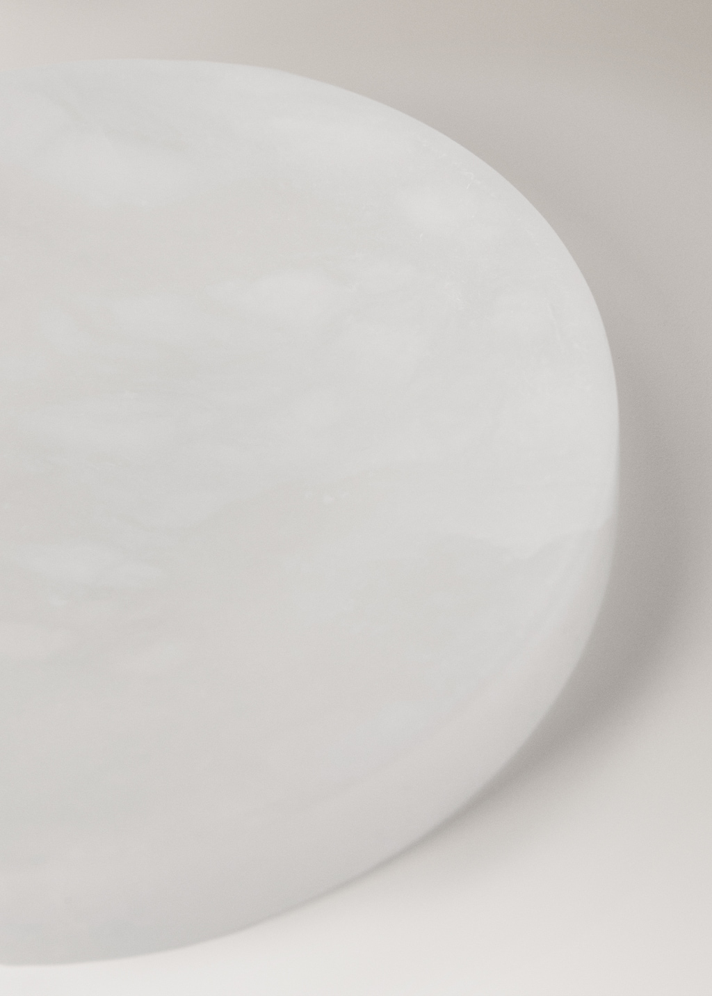 Small alabaster valet tray