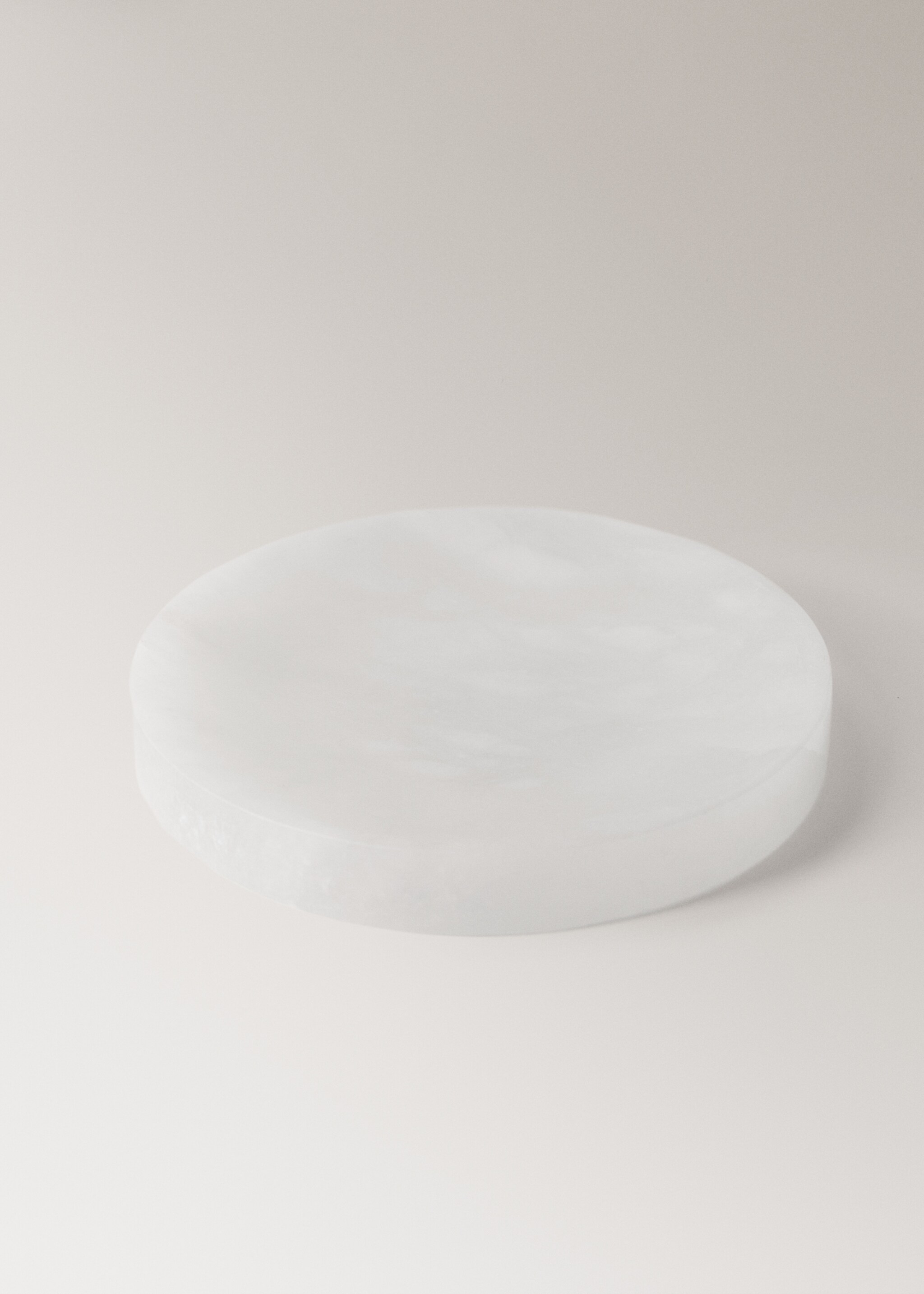 Small alabaster valet tray - Details of the article 2, White. Ref: 17083798-00.