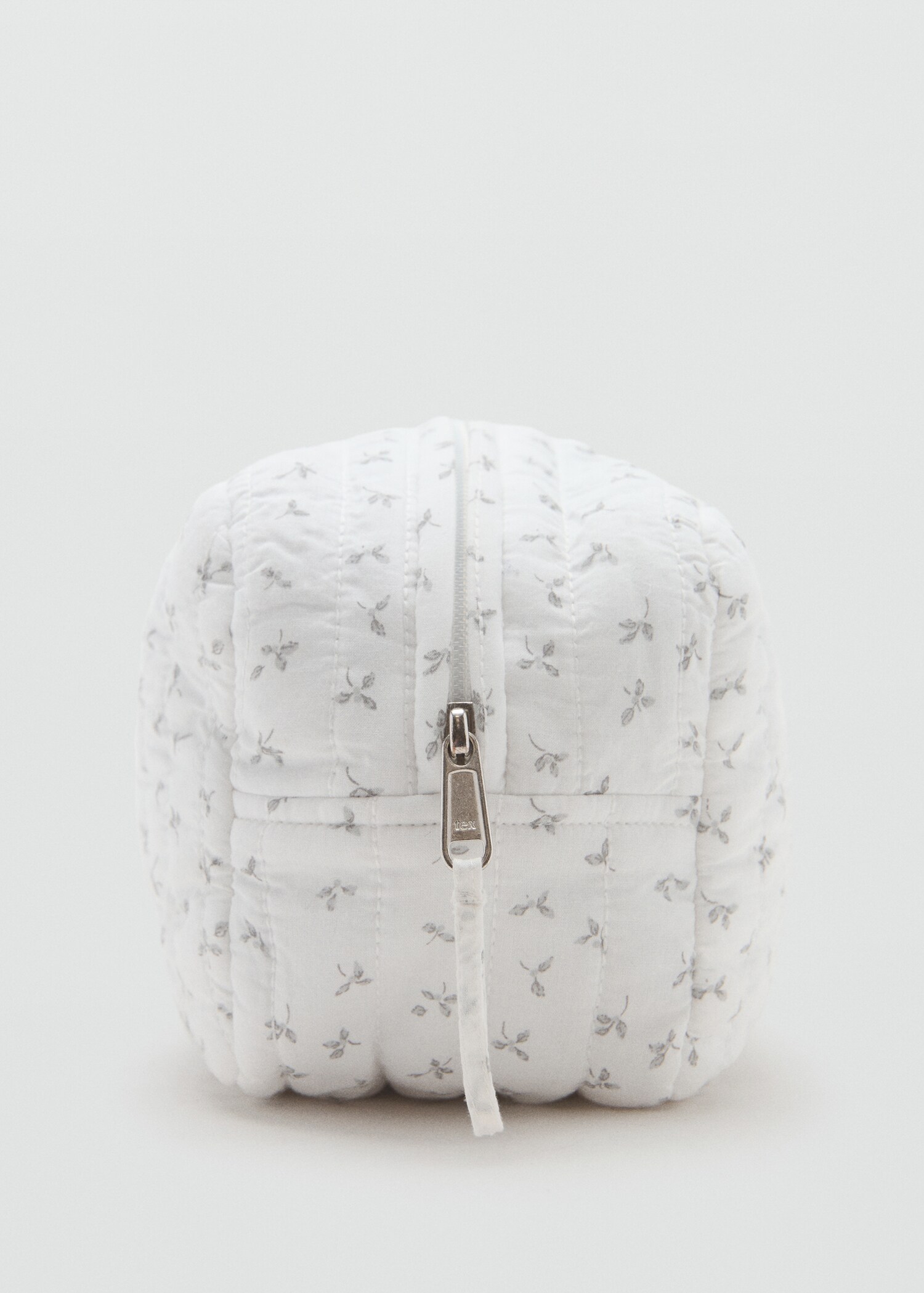 Floral-print cosmetic bag - Details of the article 1