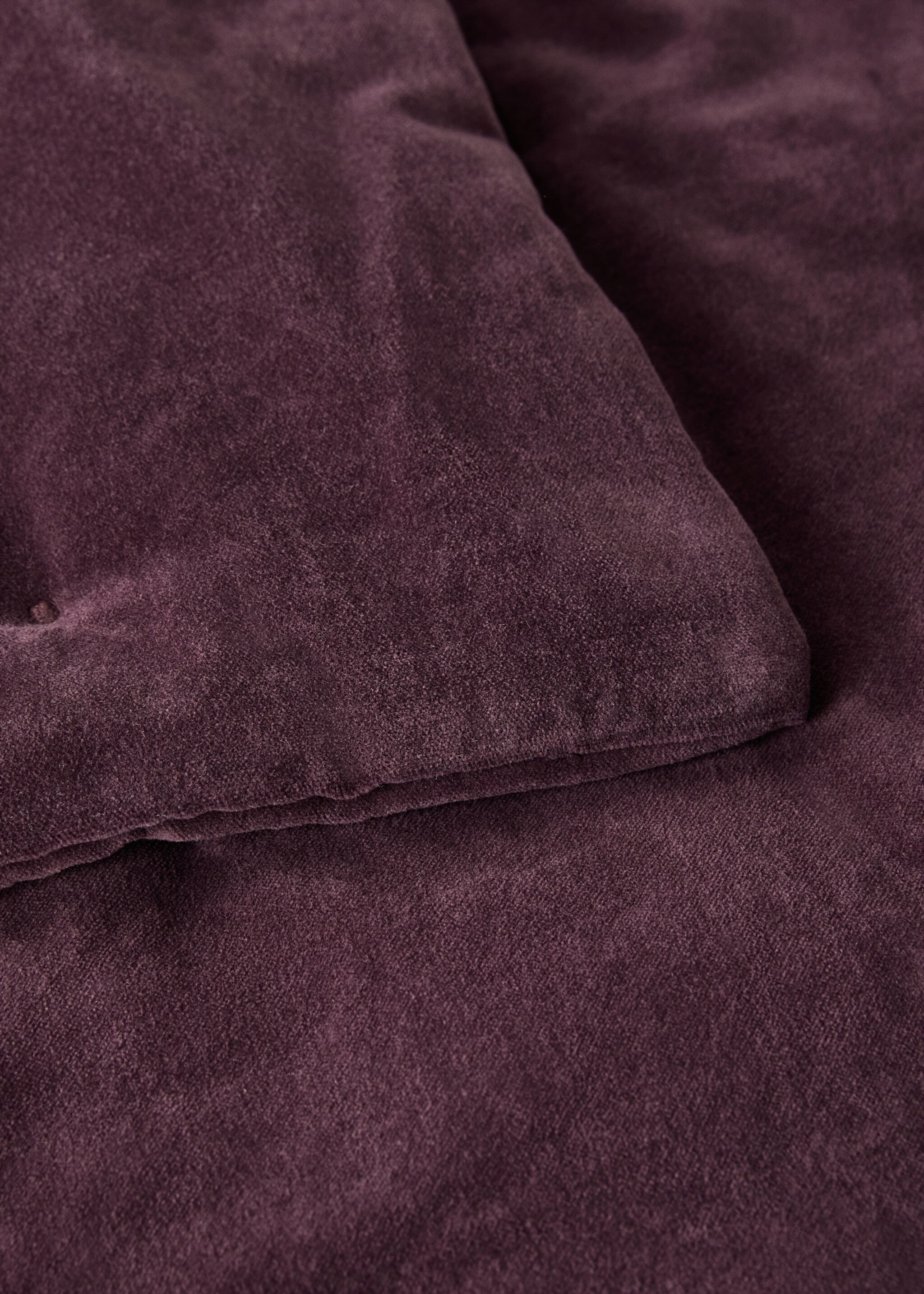 Cotton velvet bedspread for end of bed 85x200 cm - Details of the article 2, Dark Red. Ref: 17083807-00.