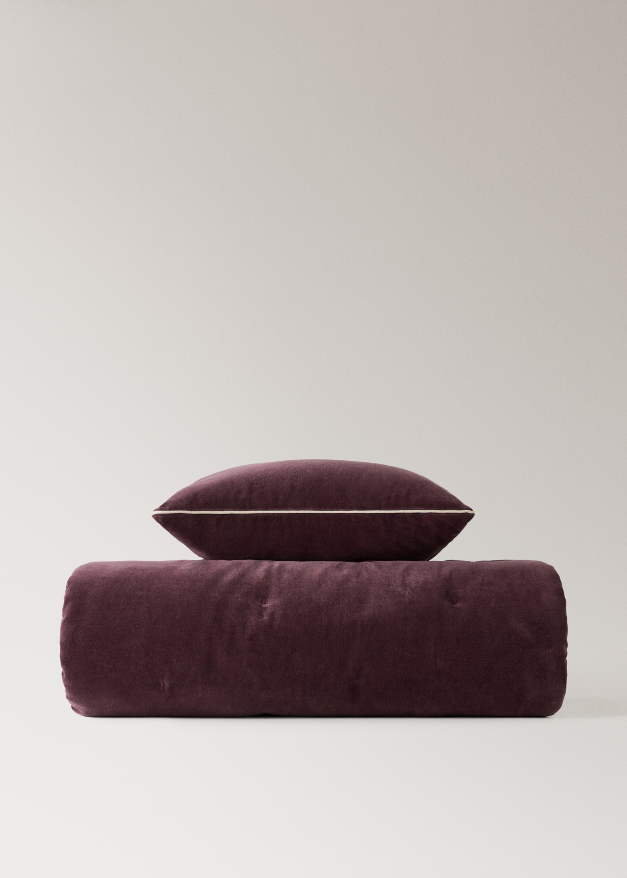 Cotton velvet bedspread for end of bed 85x200 cm - Details of the article 3, Dark Red. Ref: 17083807-00.
