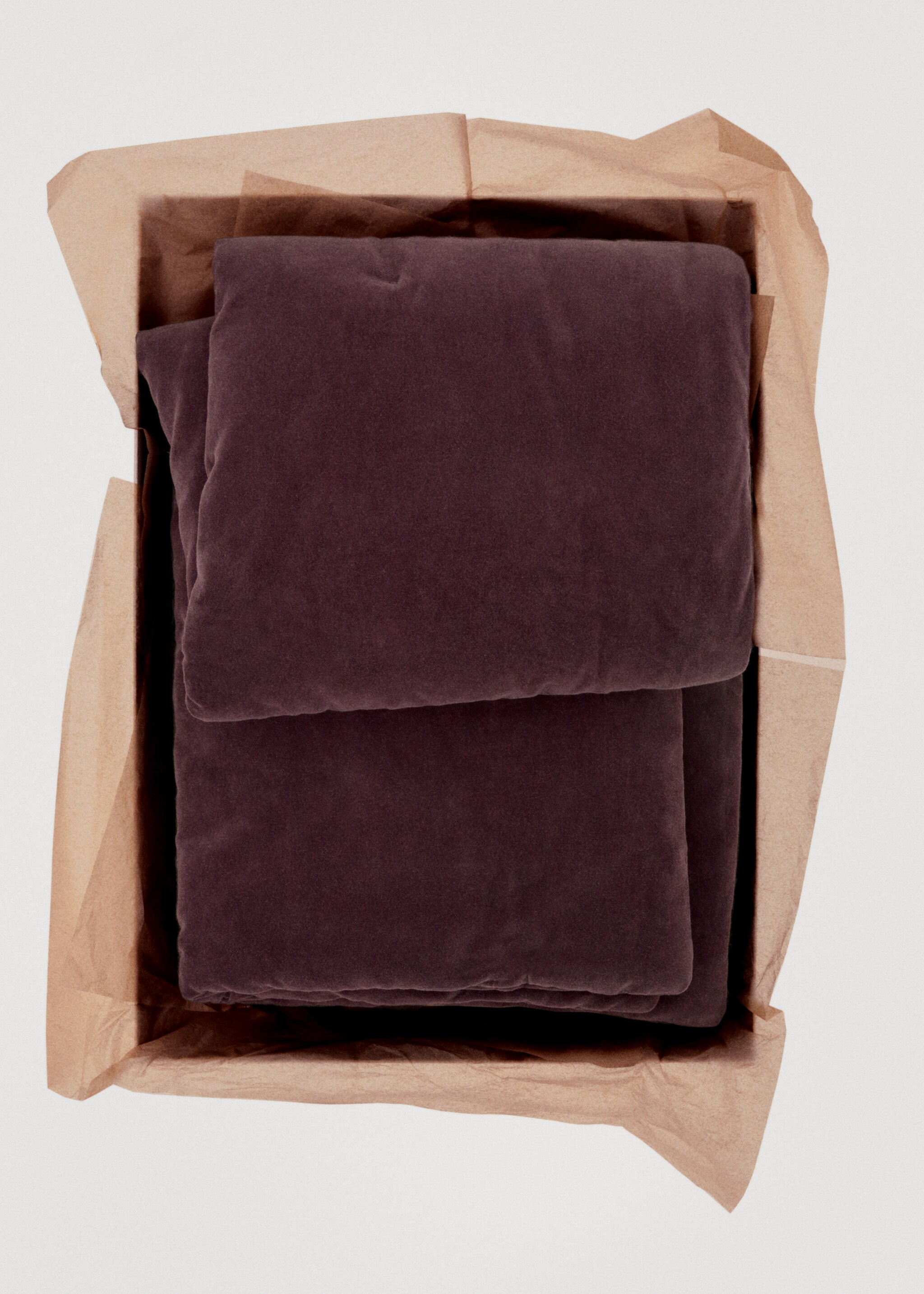 Cotton velvet bedspread for end of bed 85x200 cm - Details of the article 7, Dark Red. Ref: 17083807-00.