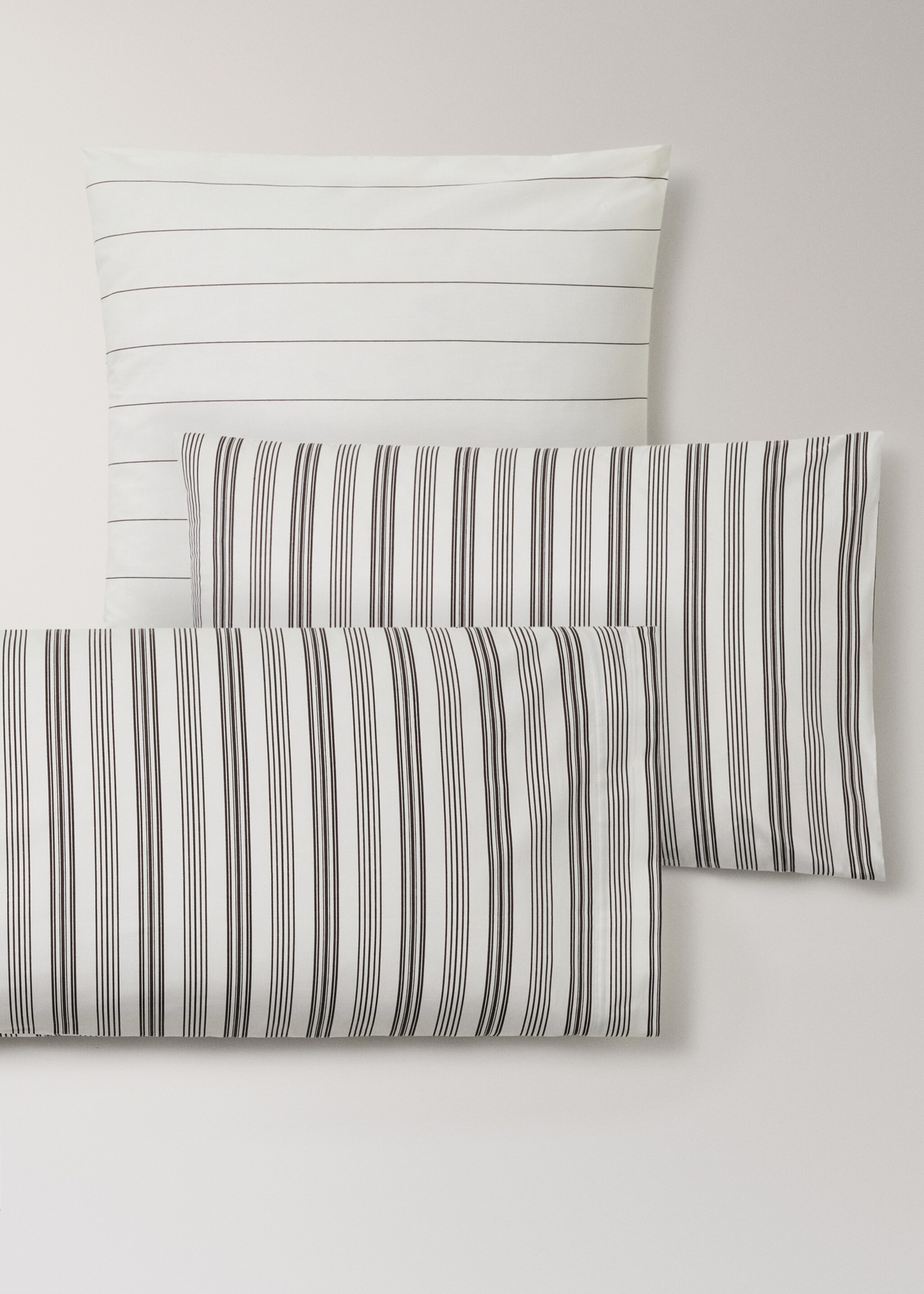 Strips cotton pillowcase 50X75cm - Details of the article 4, Off White. Ref: 17083811-00.