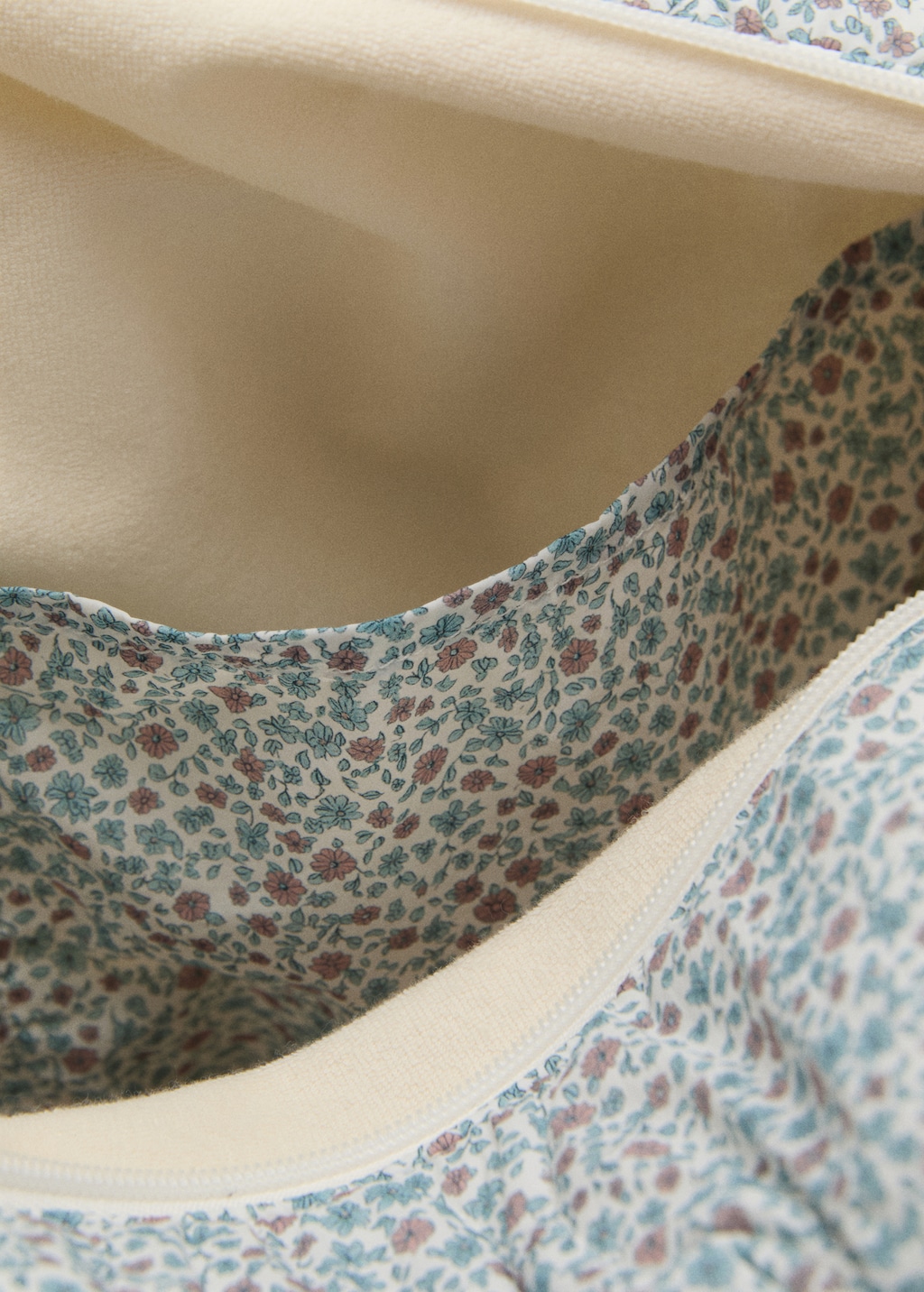 Maternity bag with flowers