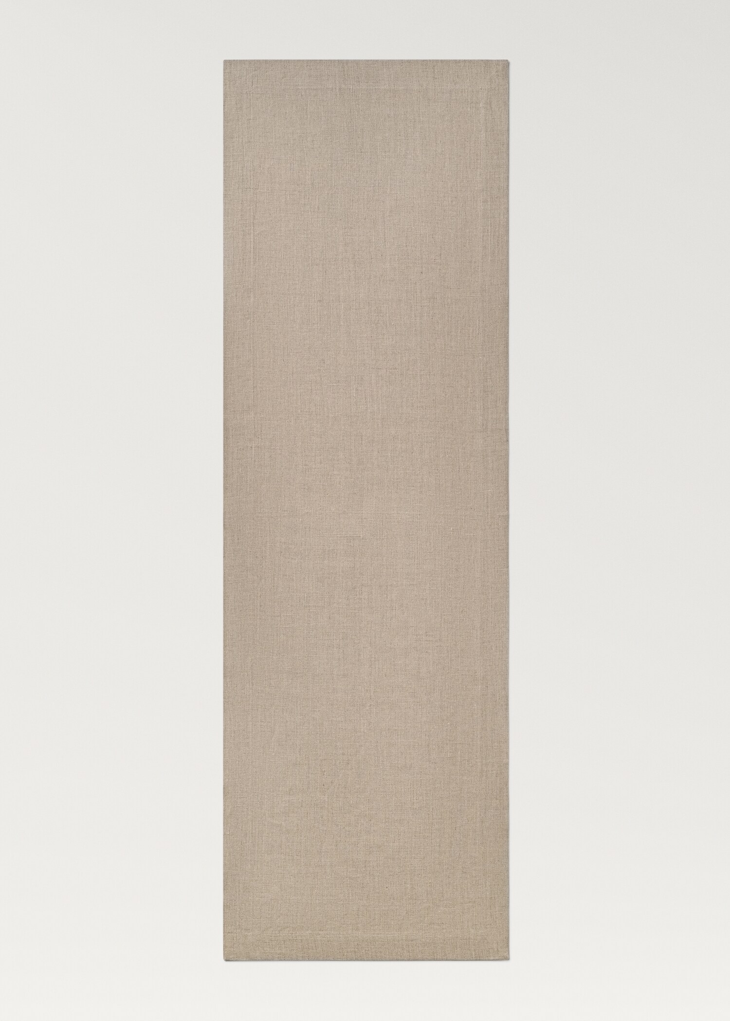 Linen table runner - Details of the article 2