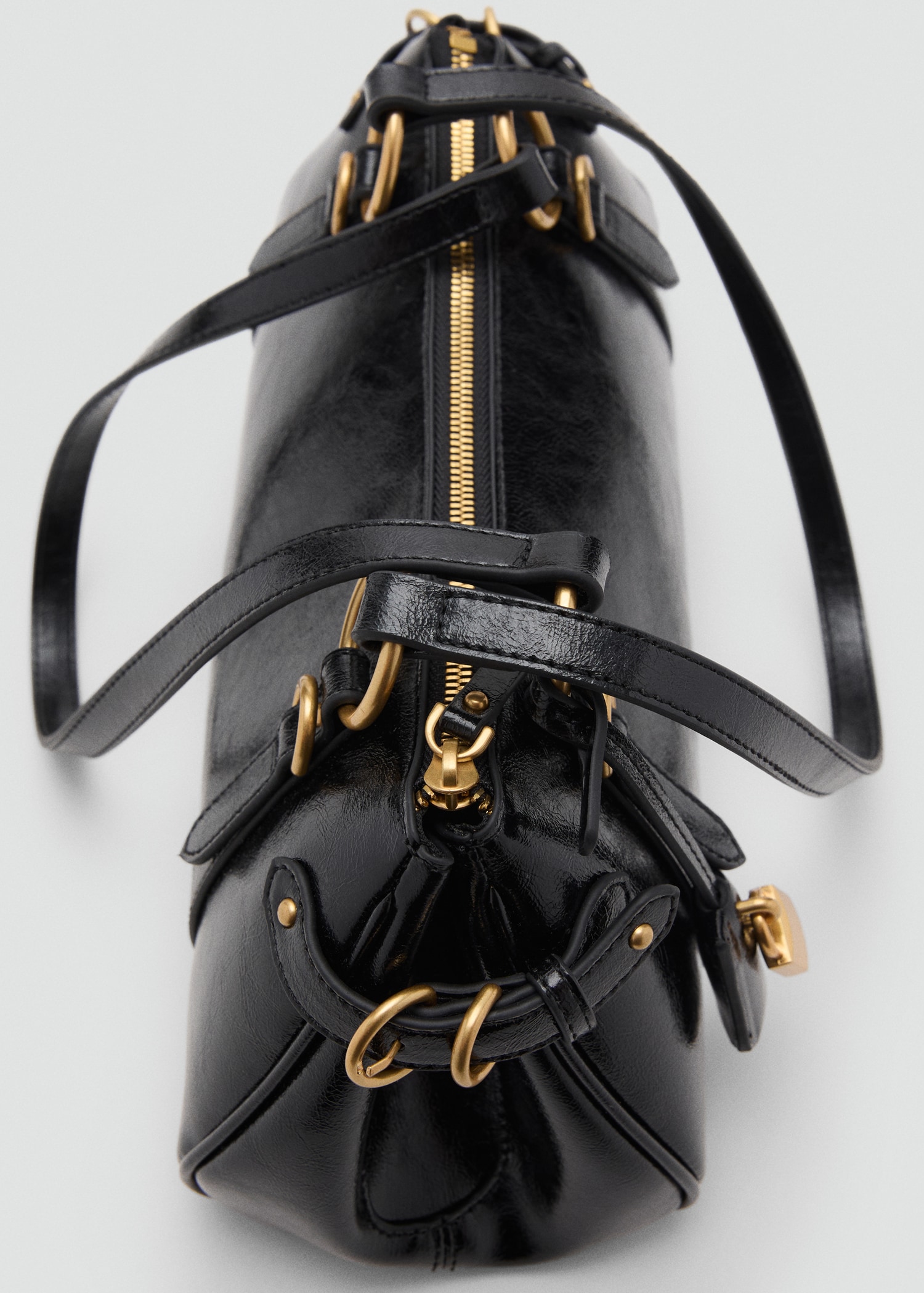 Bowling shoulder bag with charm - Women | MANGO United Kingdom