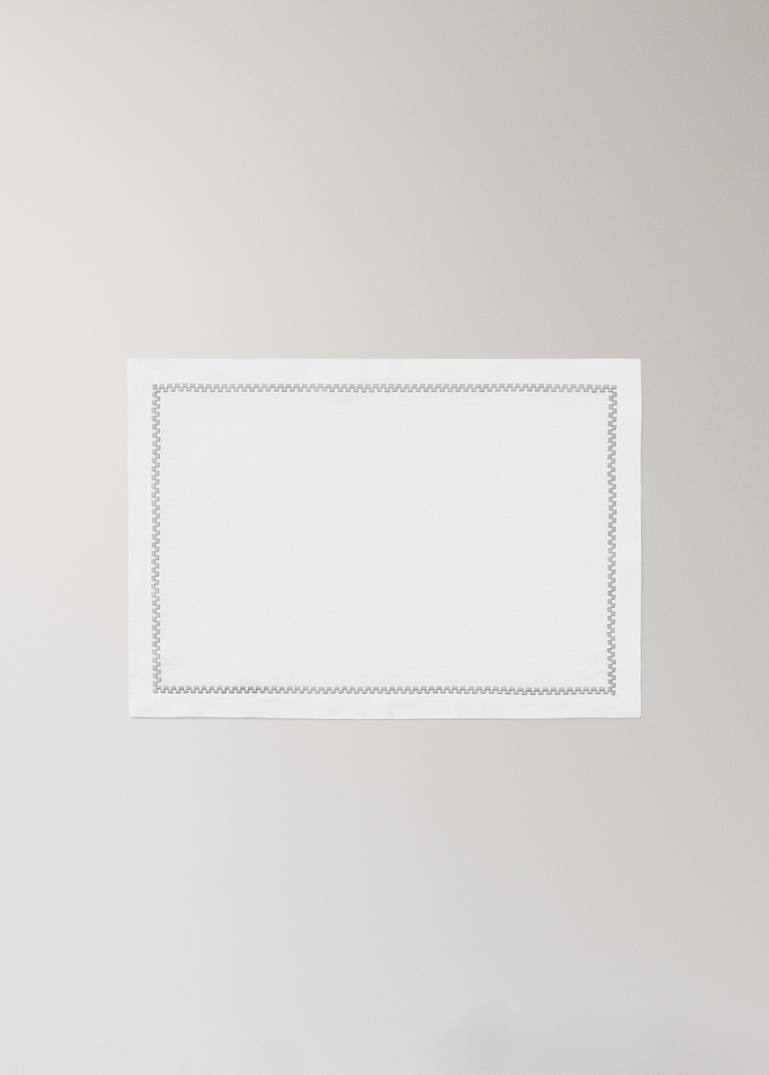100% linen placeholder with embroidered detail - Article without model