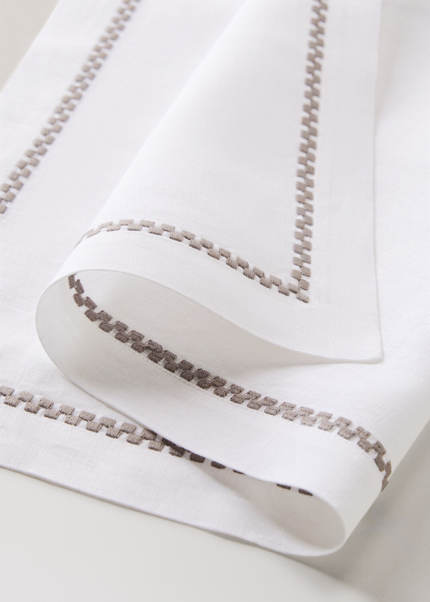 Embroidered detail 100% linen placemat - Ürün detayı 2