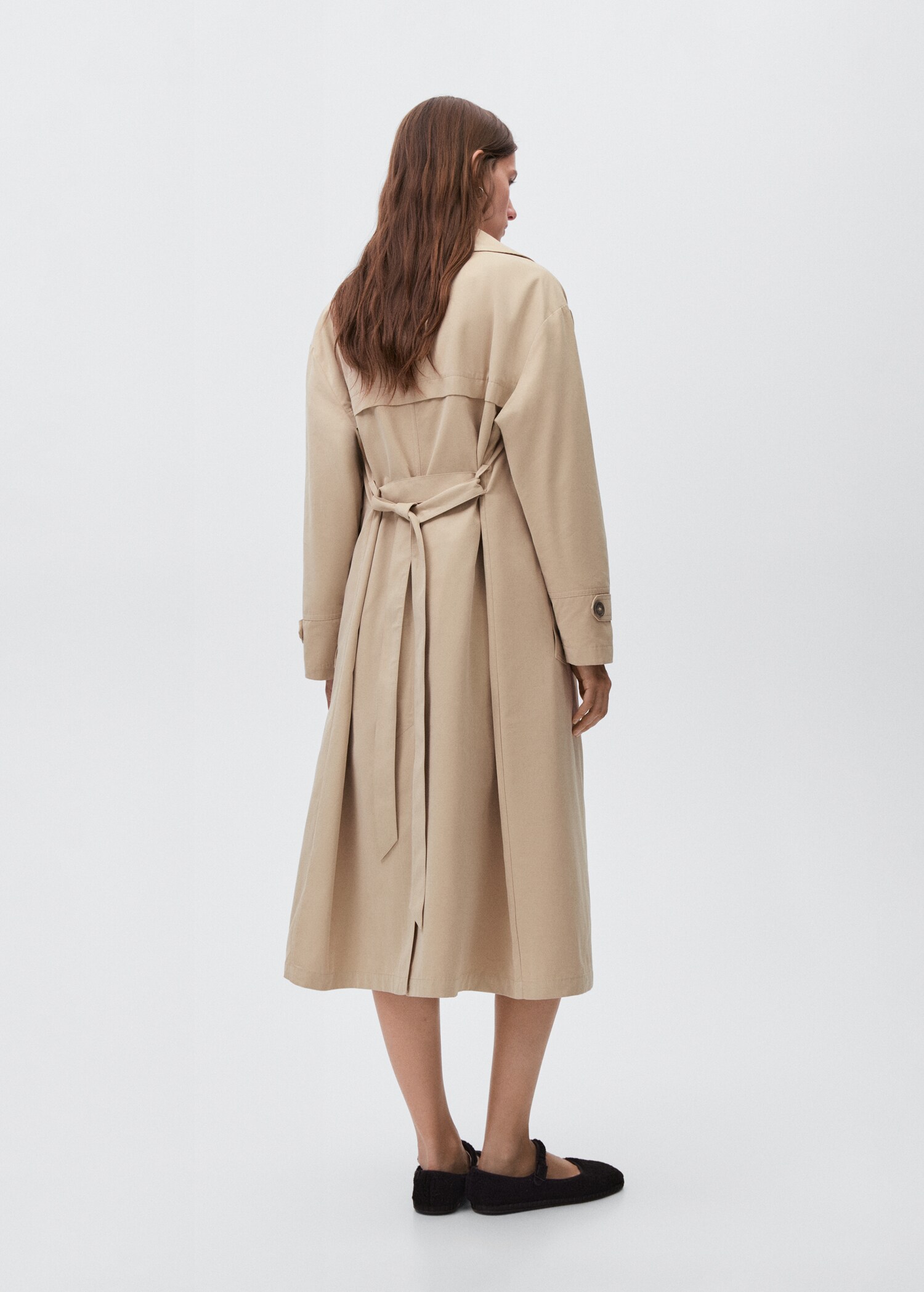 Gabardina de estilo clássico com cinto - Verso do artigo
