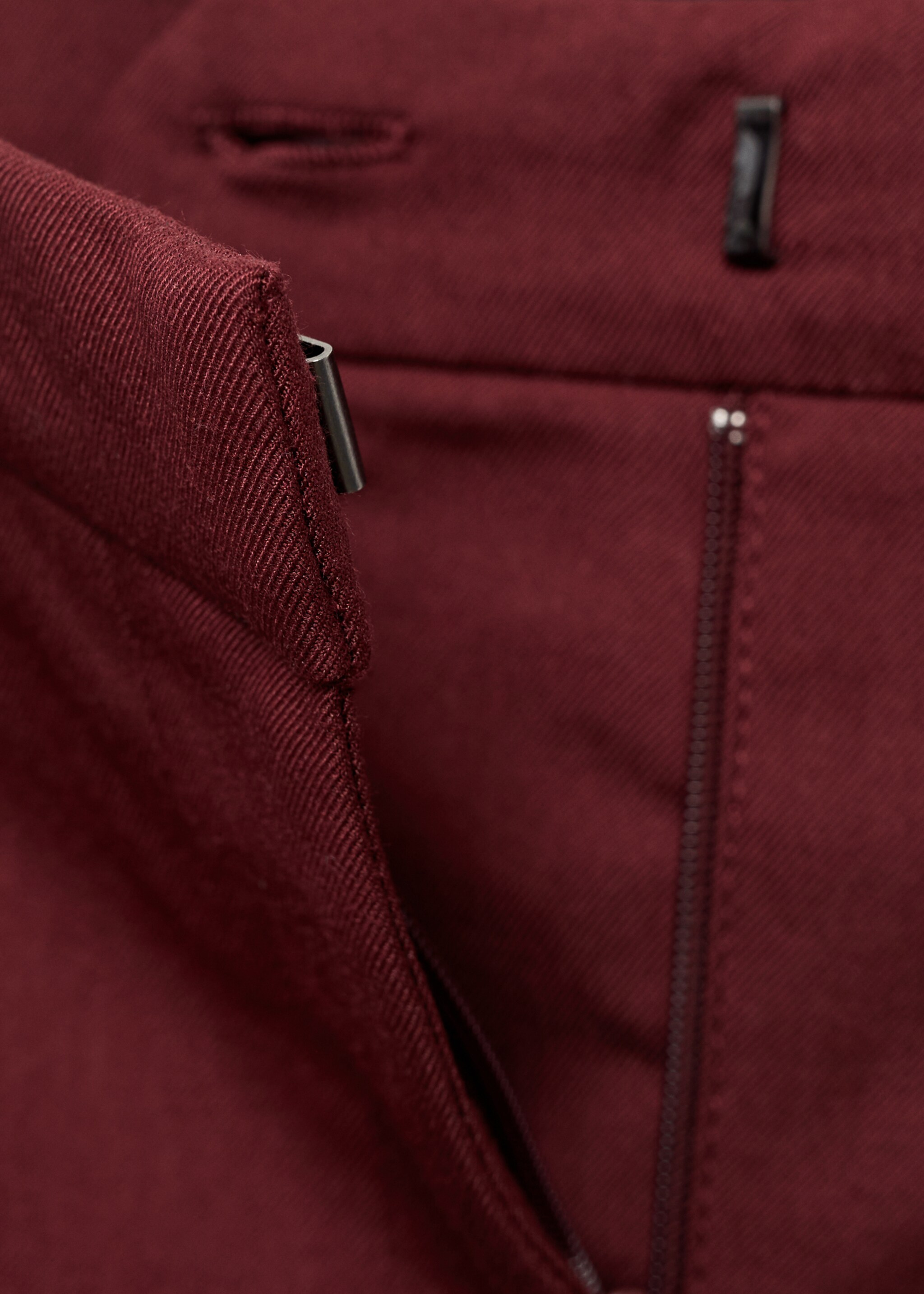 Long pencil skirt with opening - Details of the article 0, Burgundy. Ref: 17084070-00.