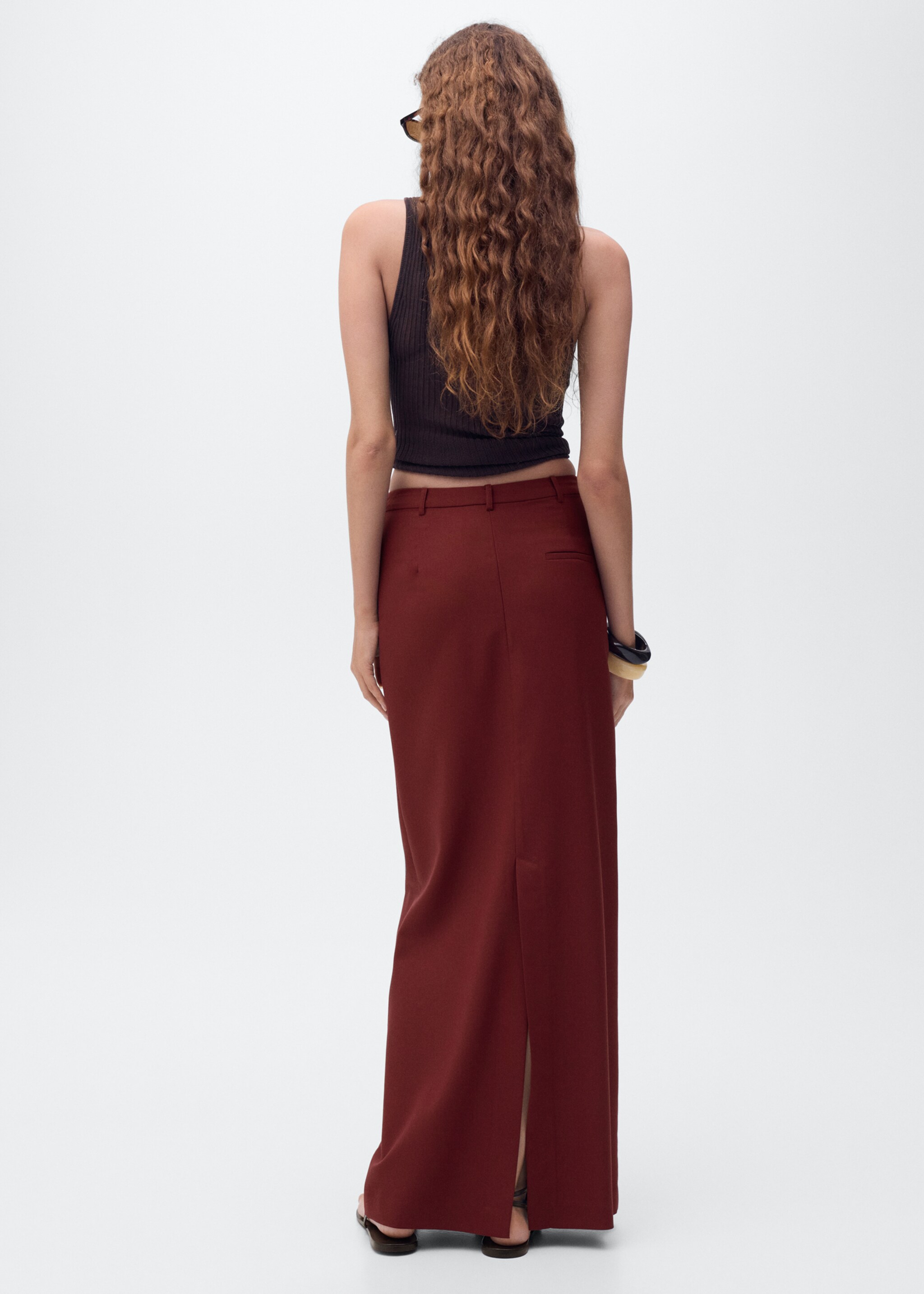 Long pencil skirt with opening - Reverse of the article, Burgundy. Ref: 17084070-00.