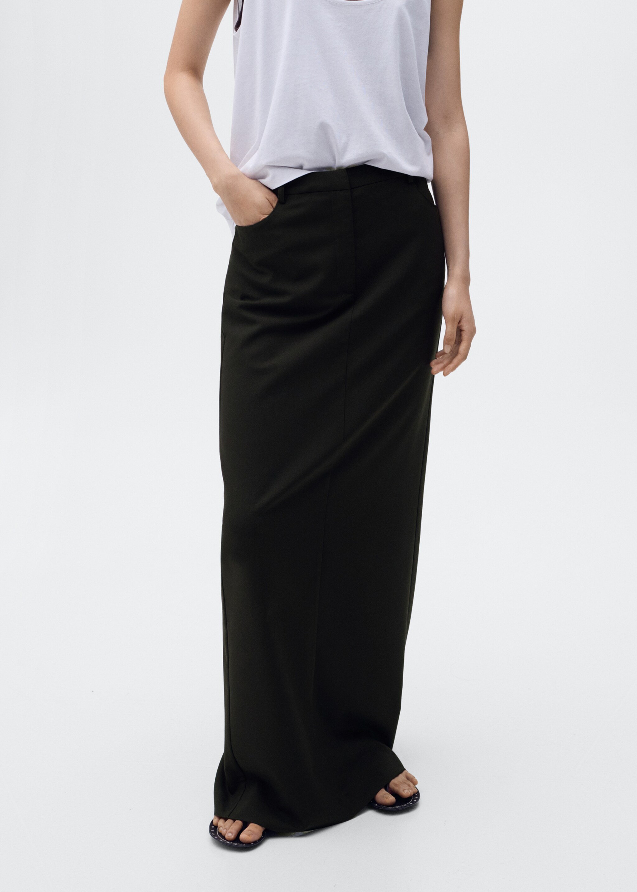 Long pencil skirt with opening - Medium plane, Black. Ref: 17084070-00.